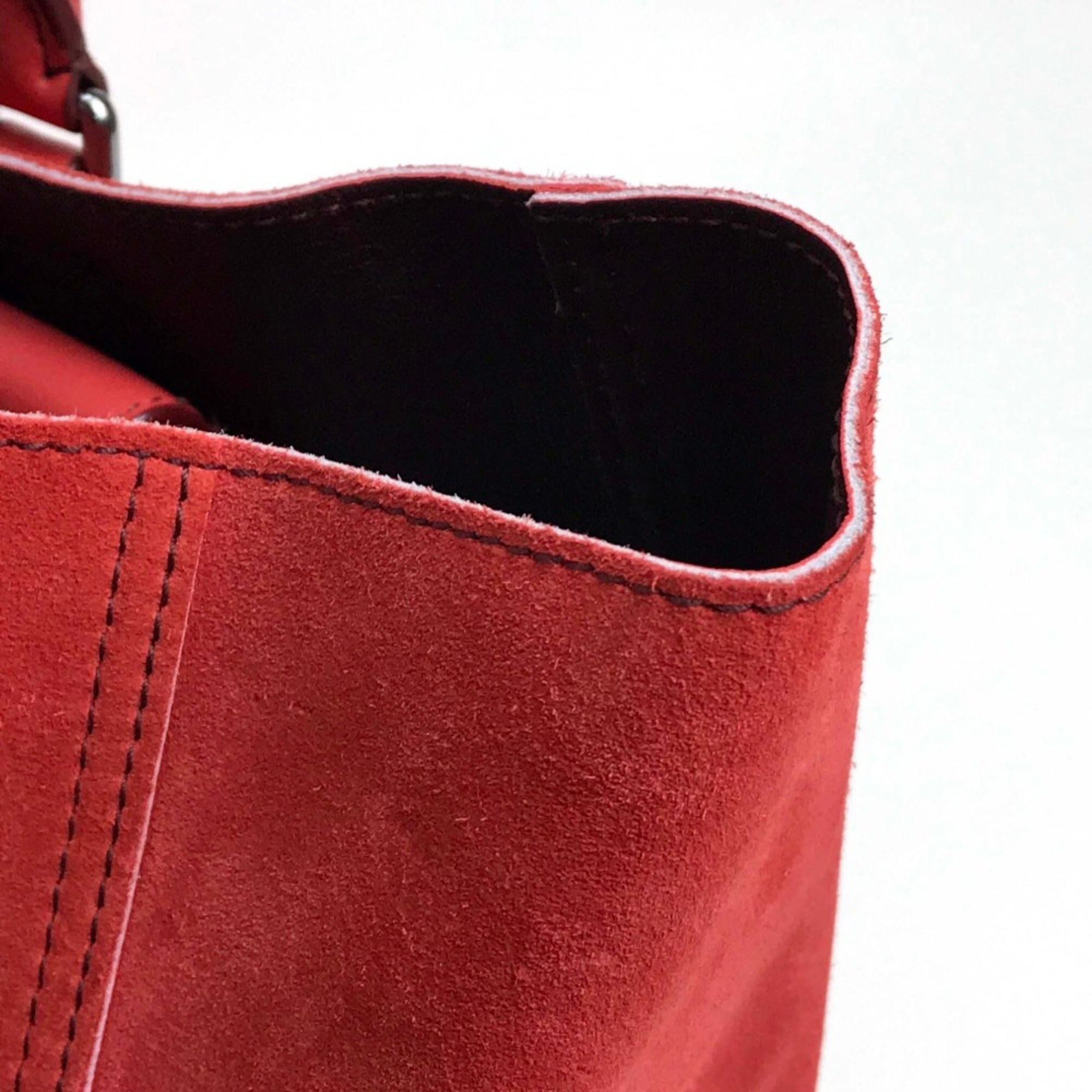Loewe Red Leather Tote Bag (Pre-Owned)