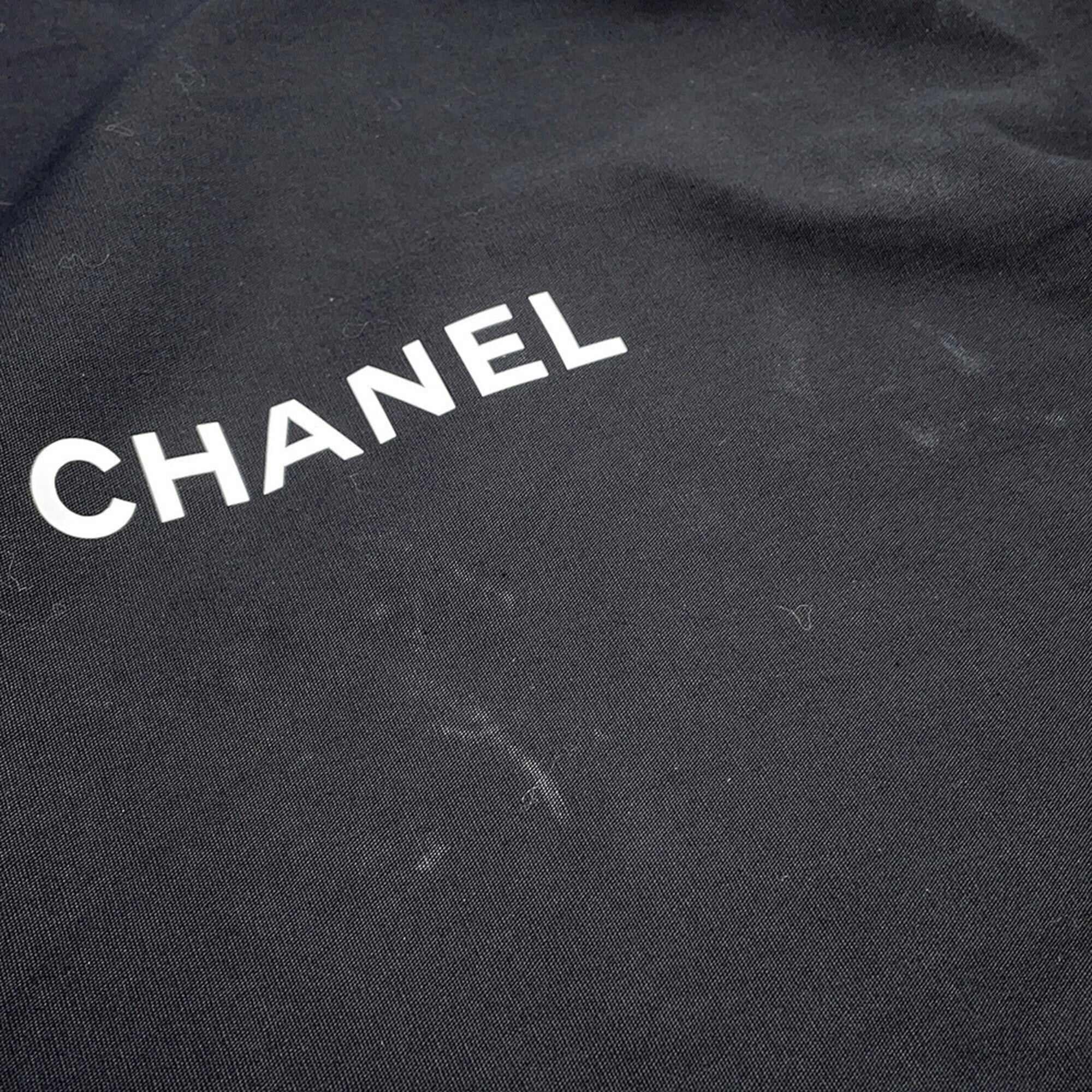 Chanel Matelasse Black Grained Calfskin Handbag (Pre-Owned)