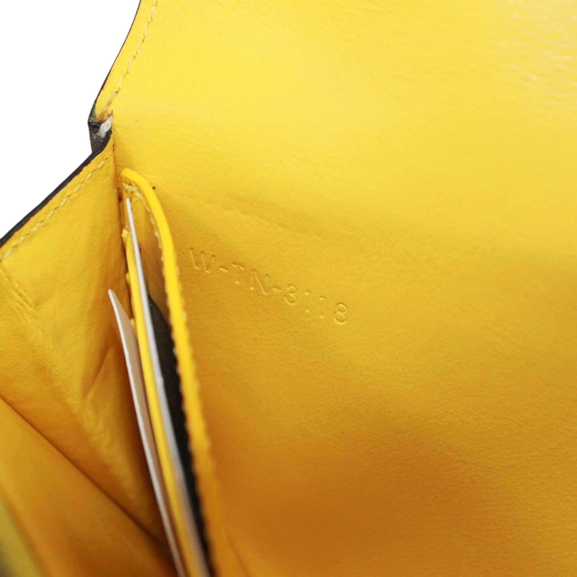 Celine Grayish Yellow Leather Long Wallet (Bi-Fold) (Pre-Owned)