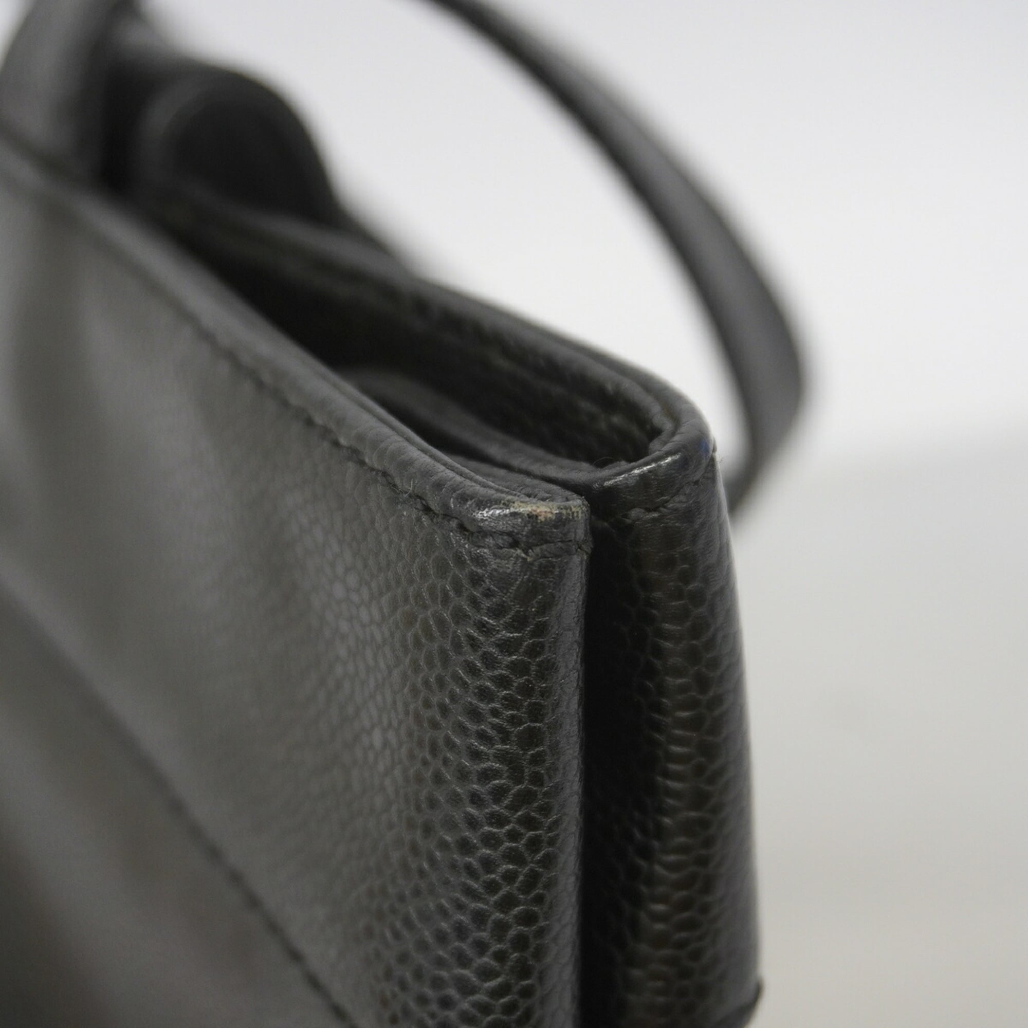 Chanel Black Grained Calfskin Tote Bag (Pre-Owned)