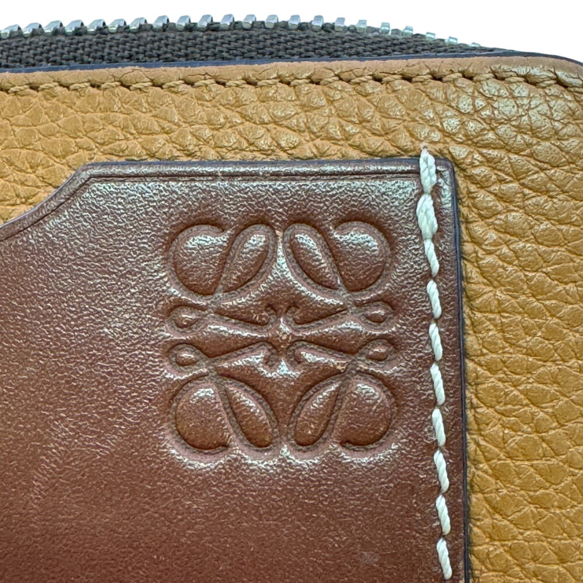 Loewe Brown Leather Coin Purse/Coin Case (Pre-Owned)