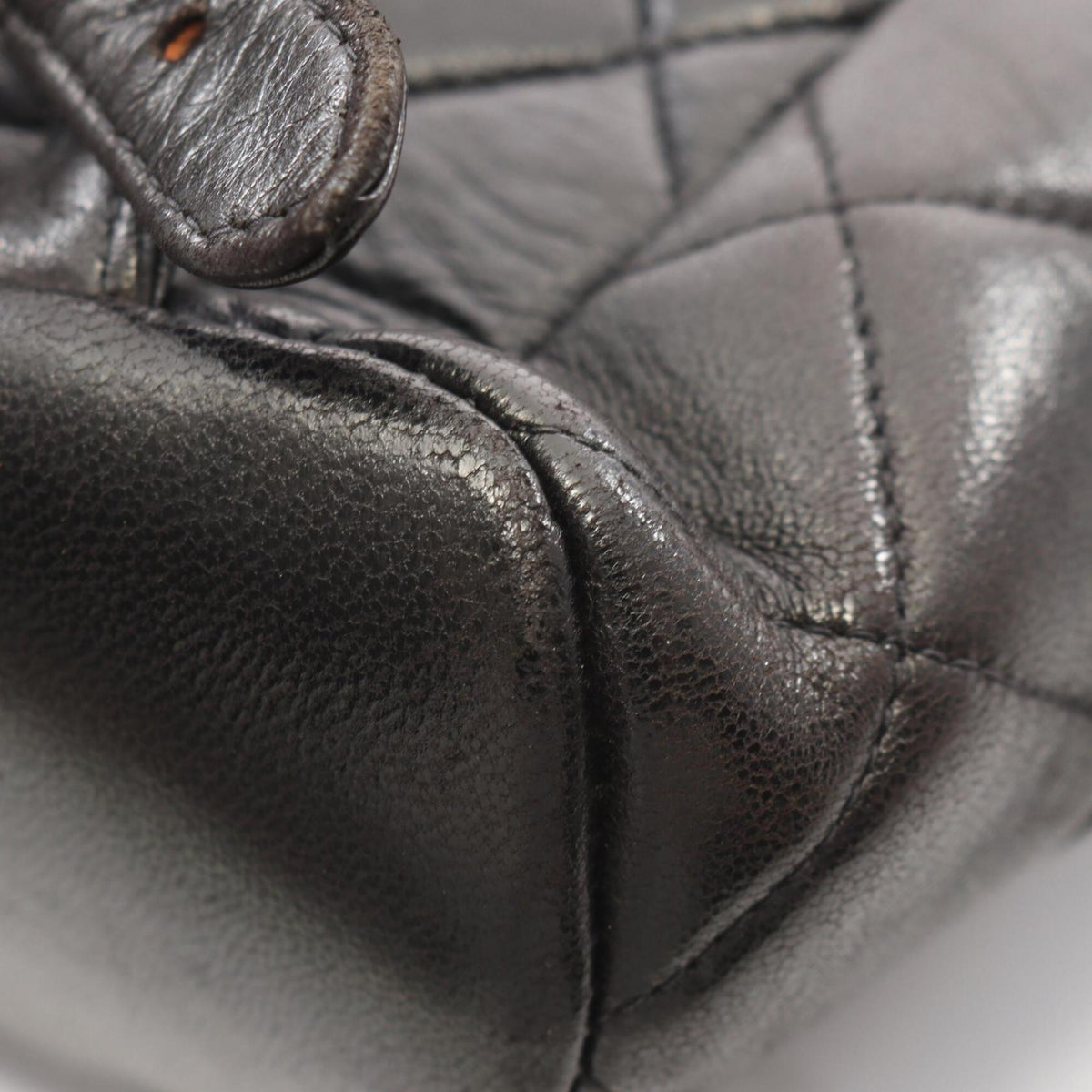 Chanel Black Leather Backpack Handbag (Pre-Owned)
