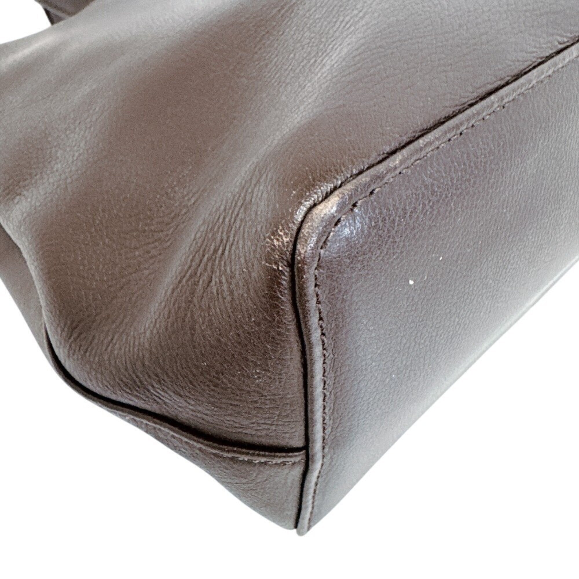 Burberry Brown Leather Handbag (Pre-Owned)