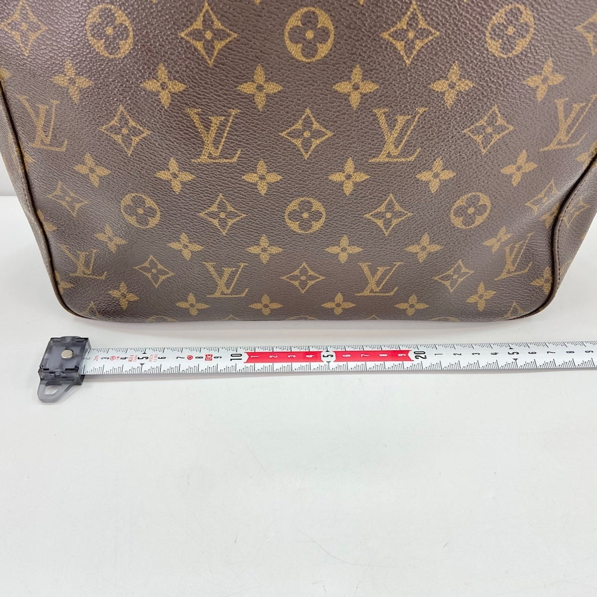 Louis Vuitton Brown Handbag (Pre-Owned)