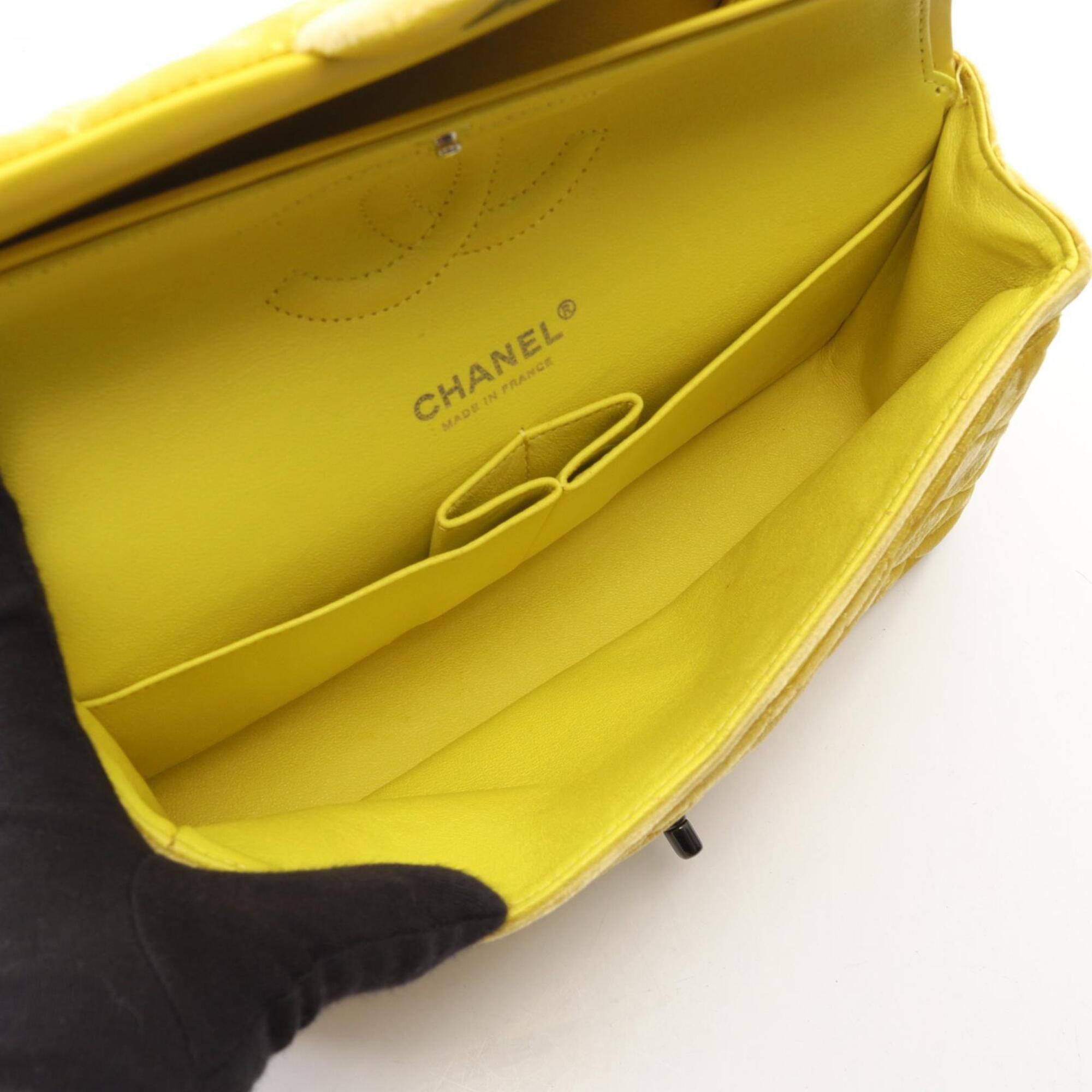 Chanel Yellow Fabric Handbag Shoulder Bag (Pre-Owned)