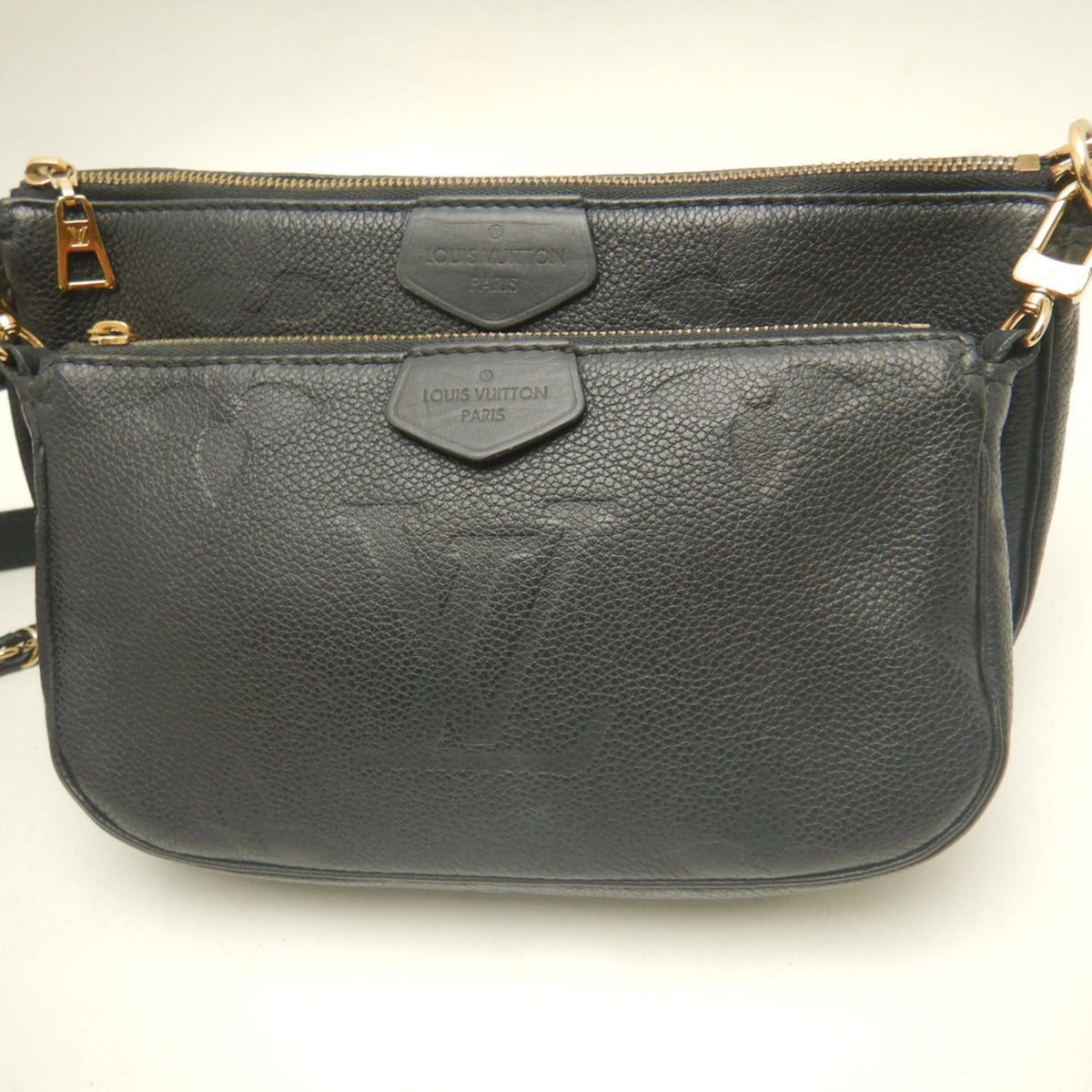 Louis Vuitton Noir Leather Pochette Pouch Shoulder Bag (Pre-Owned)