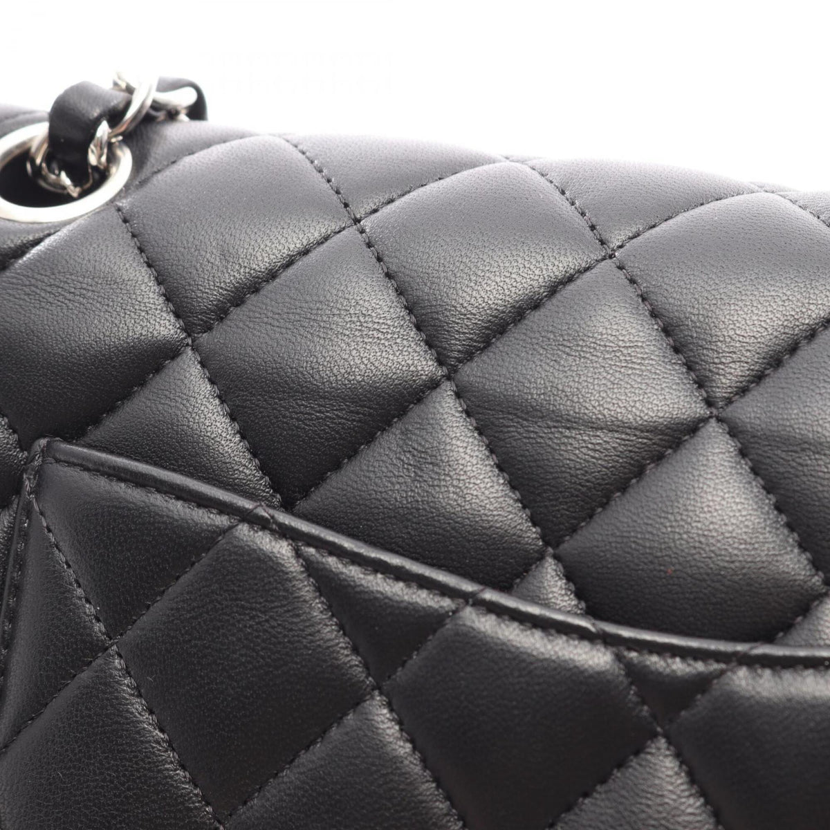 Chanel Black Leather Handbag Shoulder Bag (Pre-Owned)