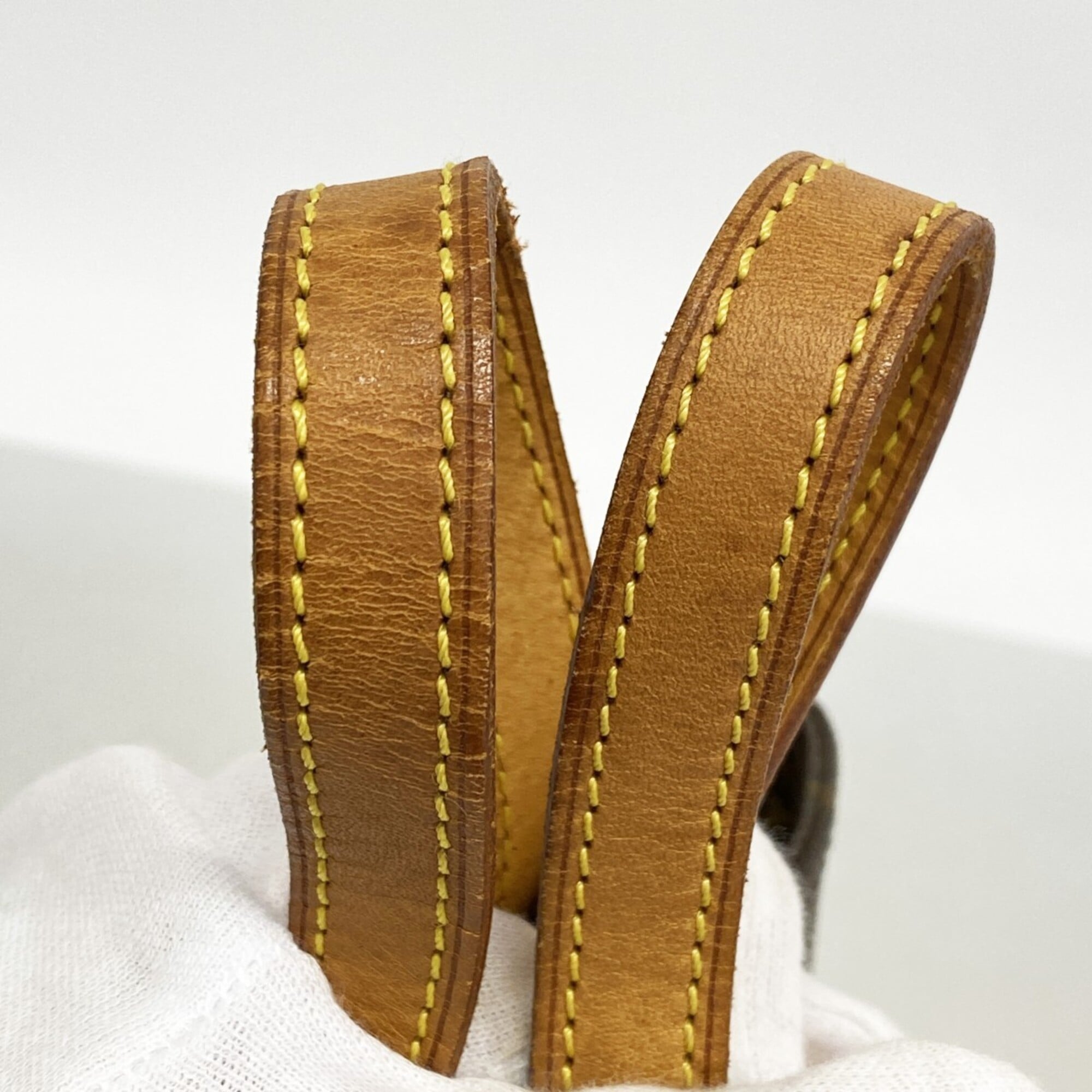 Louis Vuitton Brown Handbag (Pre-Owned)
