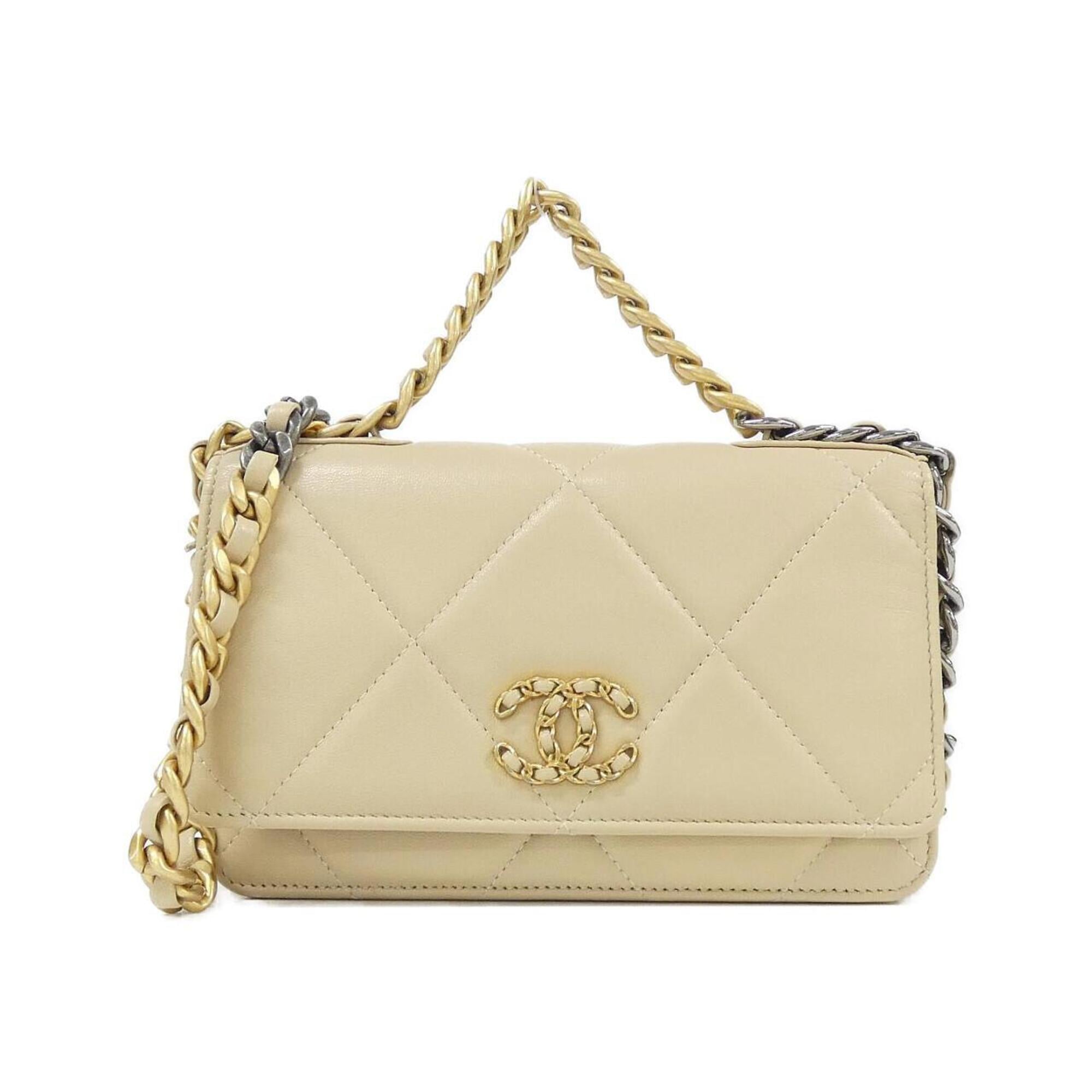 Chanel Beige Leather Chain/Shoulder Wallet (Pre-Owned)