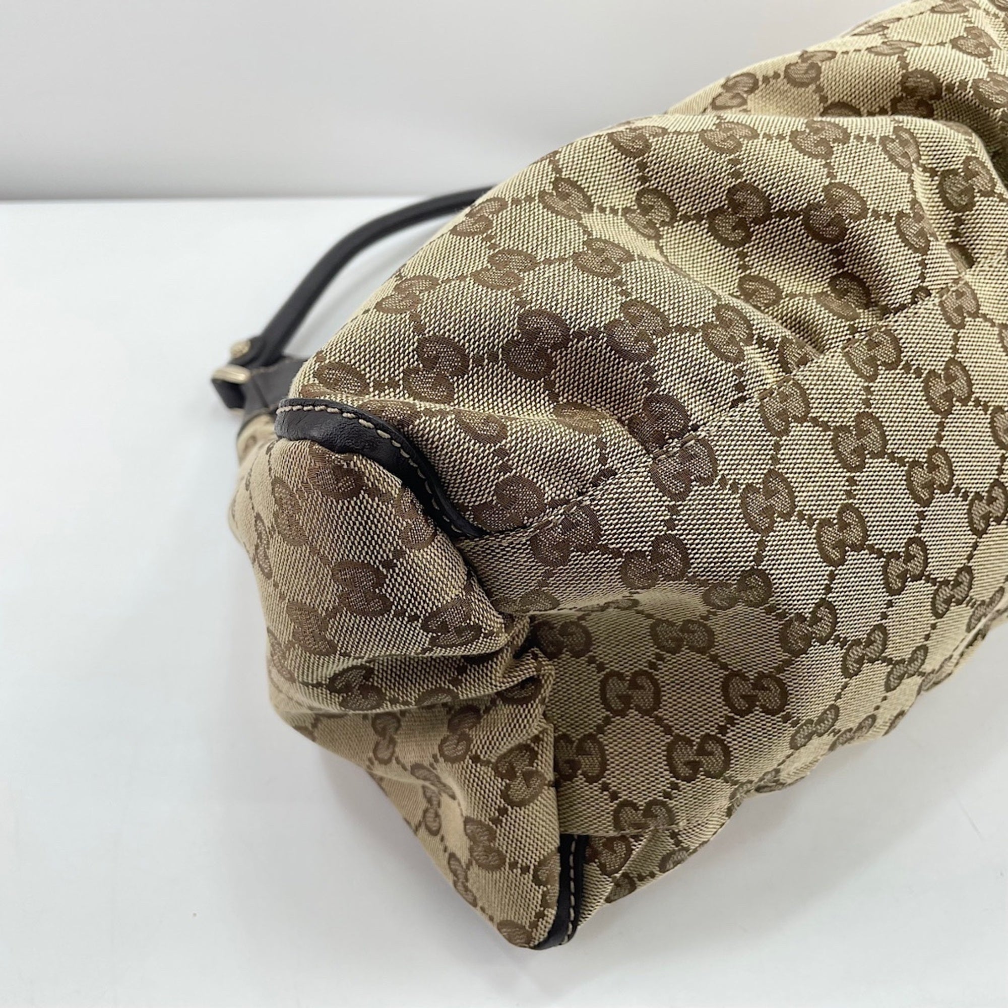Gucci Beige Handbag (Pre-Owned)
