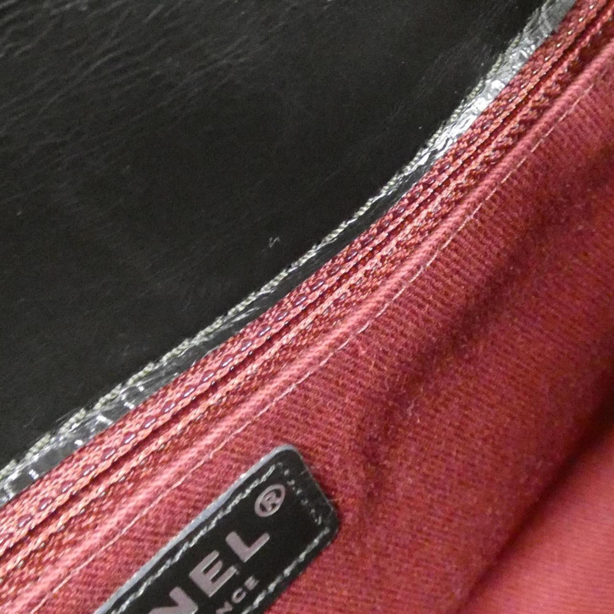 Chanel Black Leather Shoulder Bag (Pre-Owned)