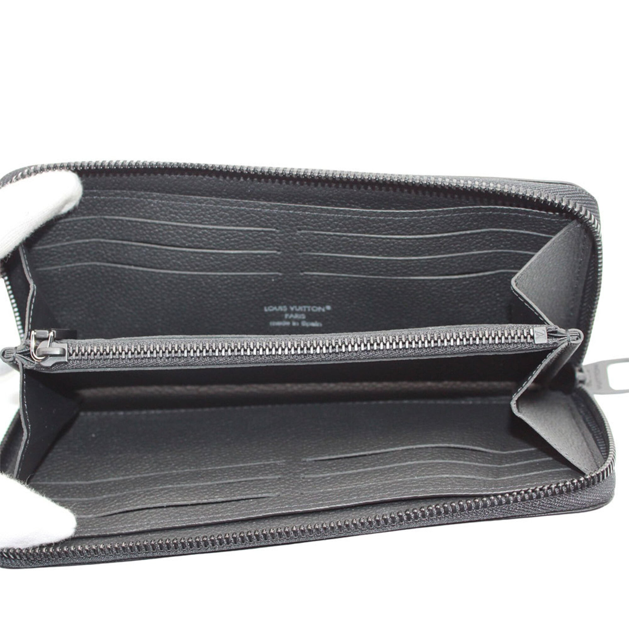 Louis Vuitton Black Galle (Pre-Owned)