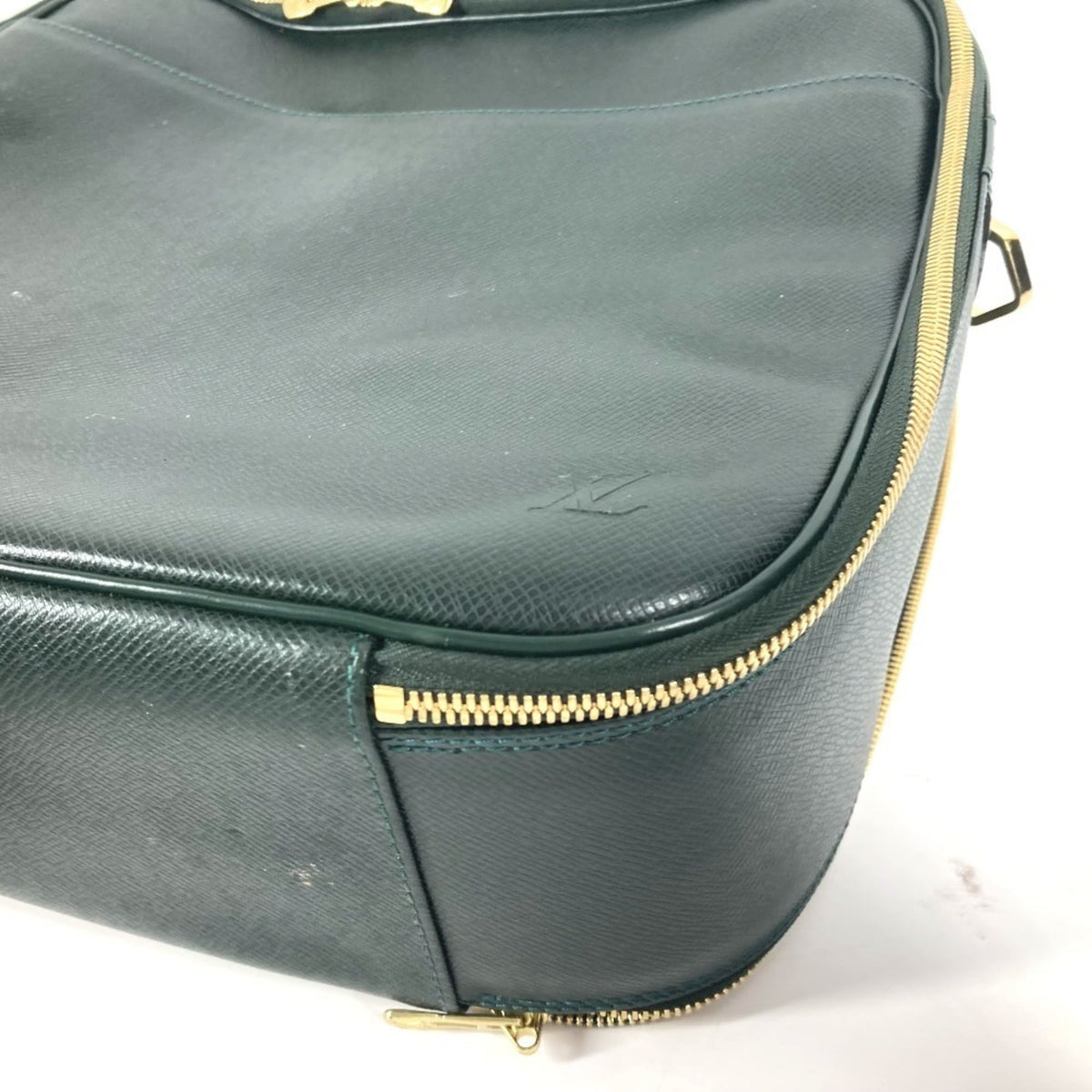 Louis Vuitton Episea Khaki Taiga Leather Handbag Shoulder Bag (Pre-Owned)