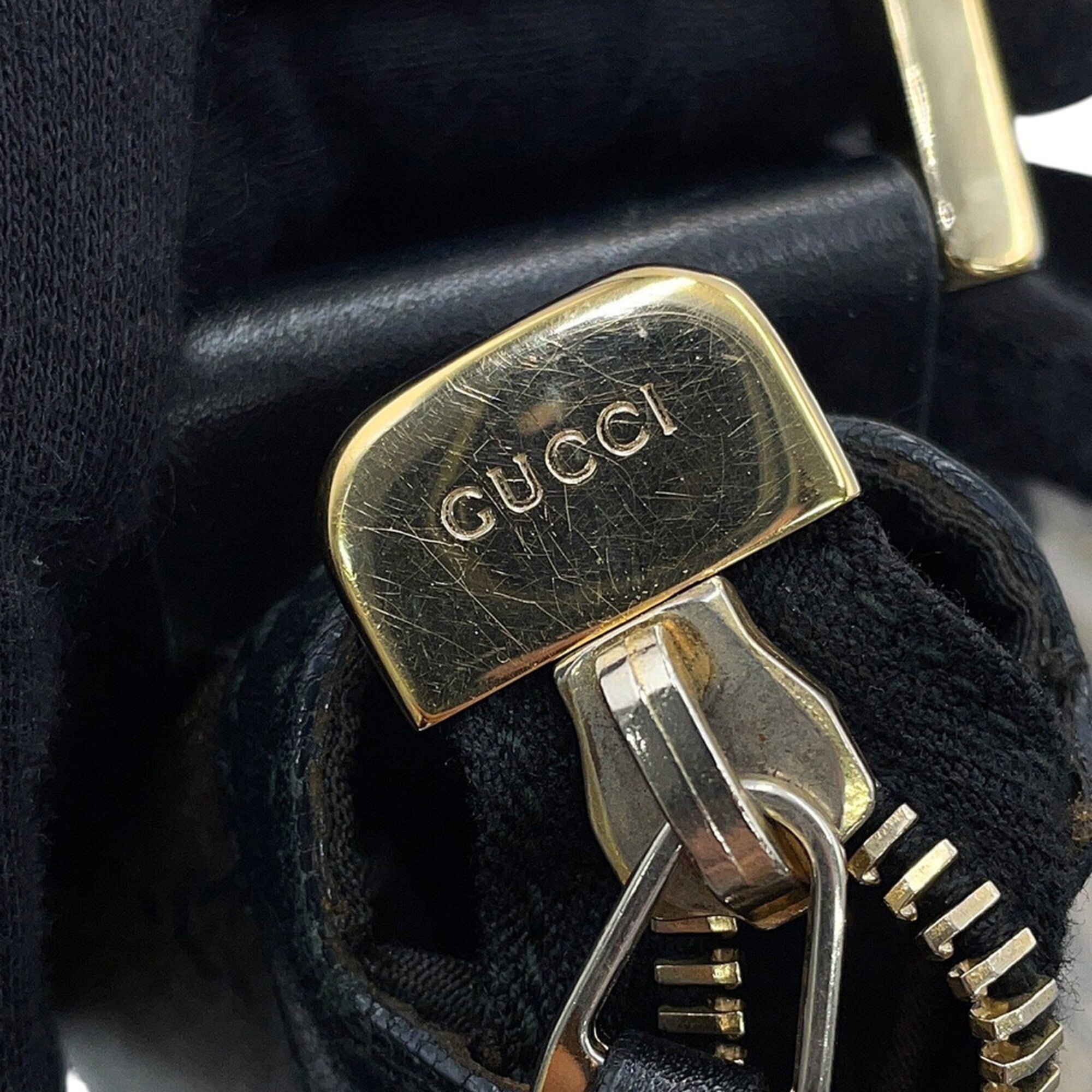 Gucci Black Gold Gray Pvc Leather Shoulder Bag (Pre-Owned)