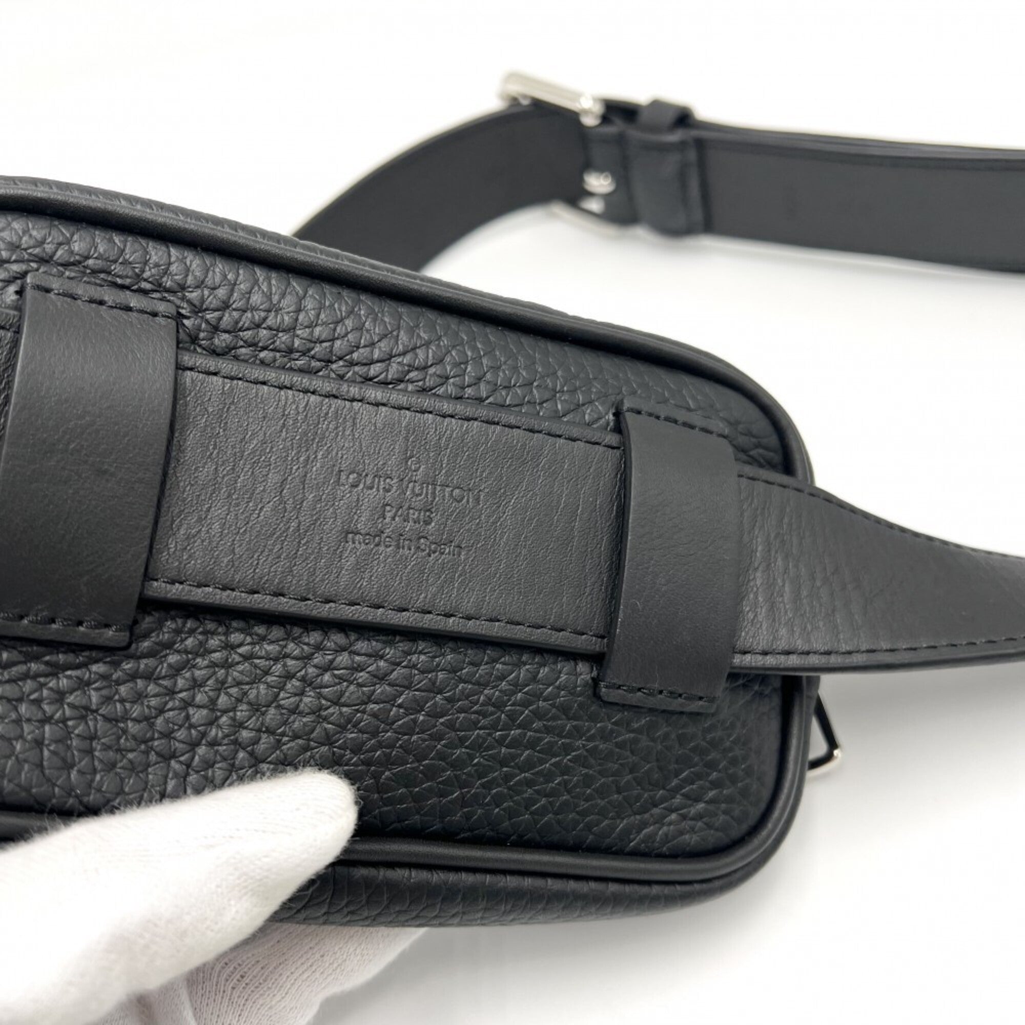 Louis Vuitton Black Leather Fanny Pack (Pre-Owned)