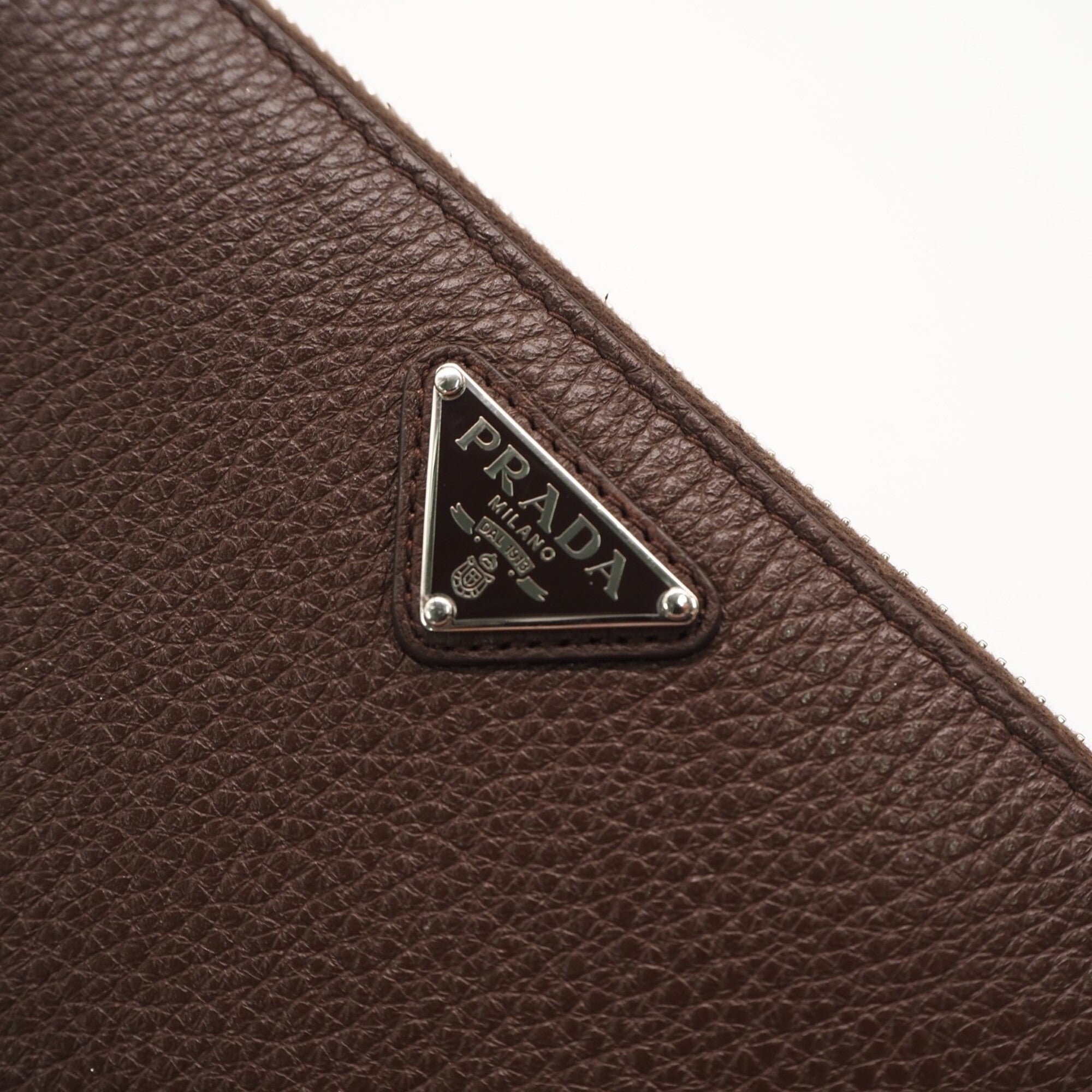 Prada Brown Leather Long Wallet (Bi-Fold) (Pre-Owned)
