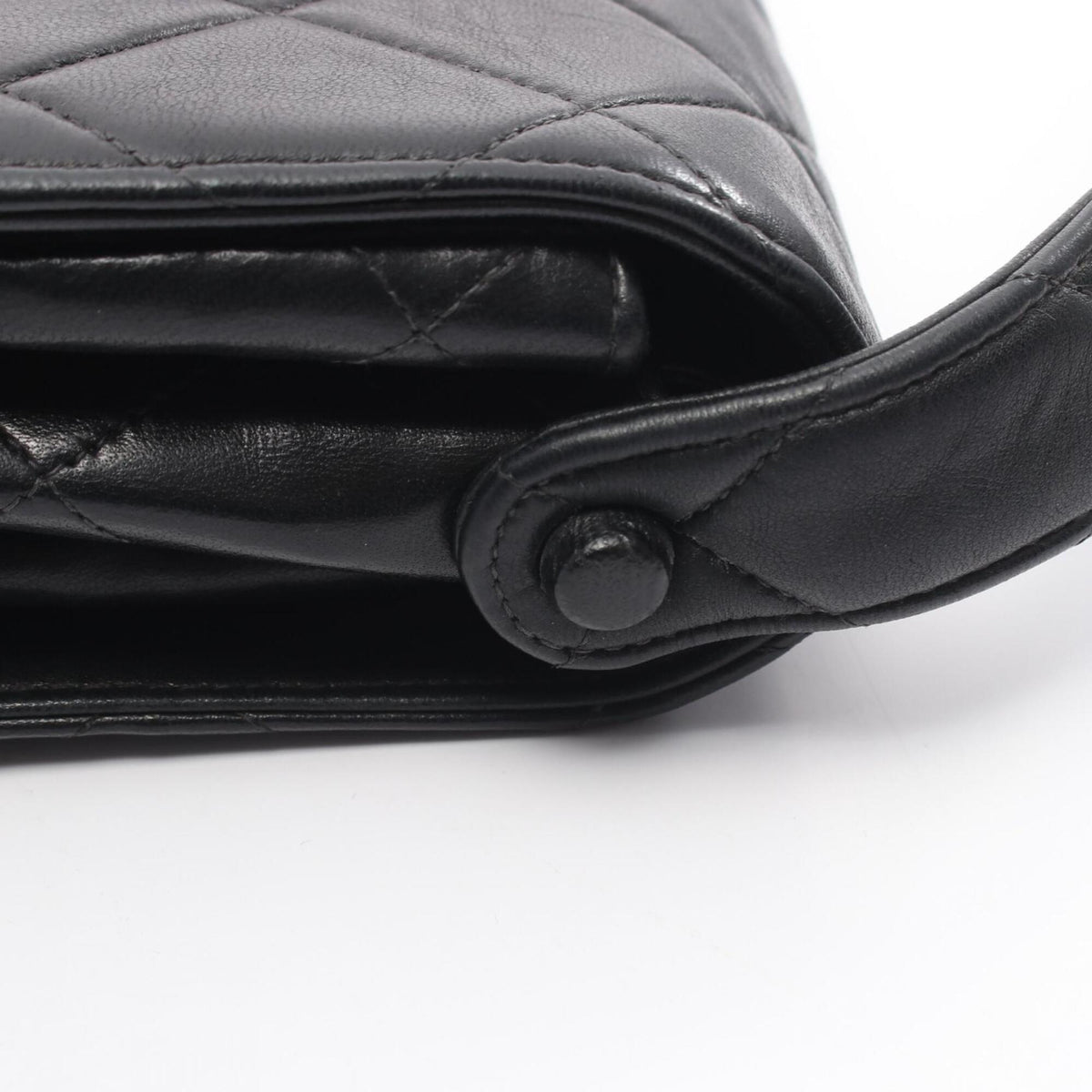 Chanel Matelasse Black Leather Handbag Shoulder Bag (Pre-Owned)