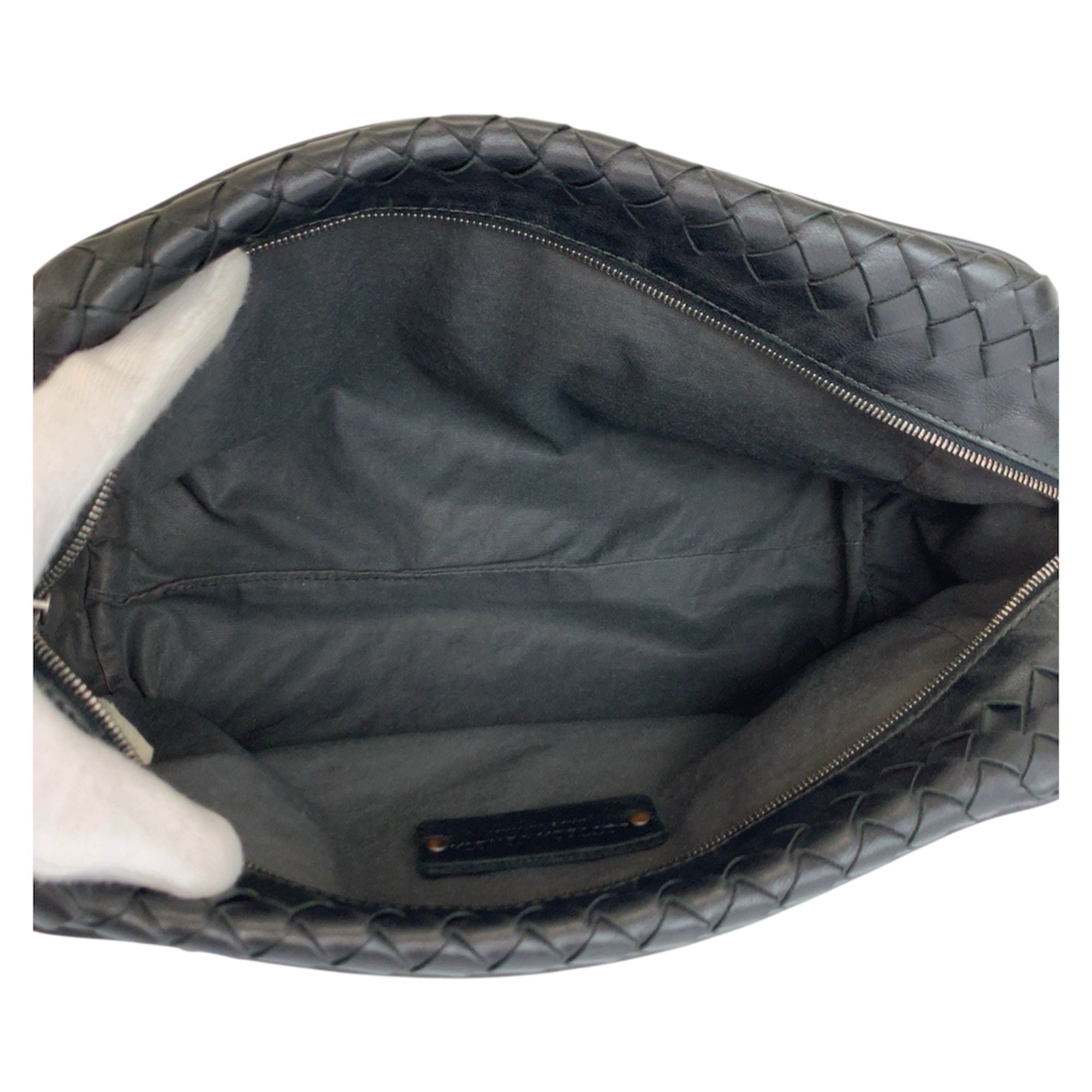 Bottega Veneta Black Intrecciato Clutch Bag (Pre-Owned)