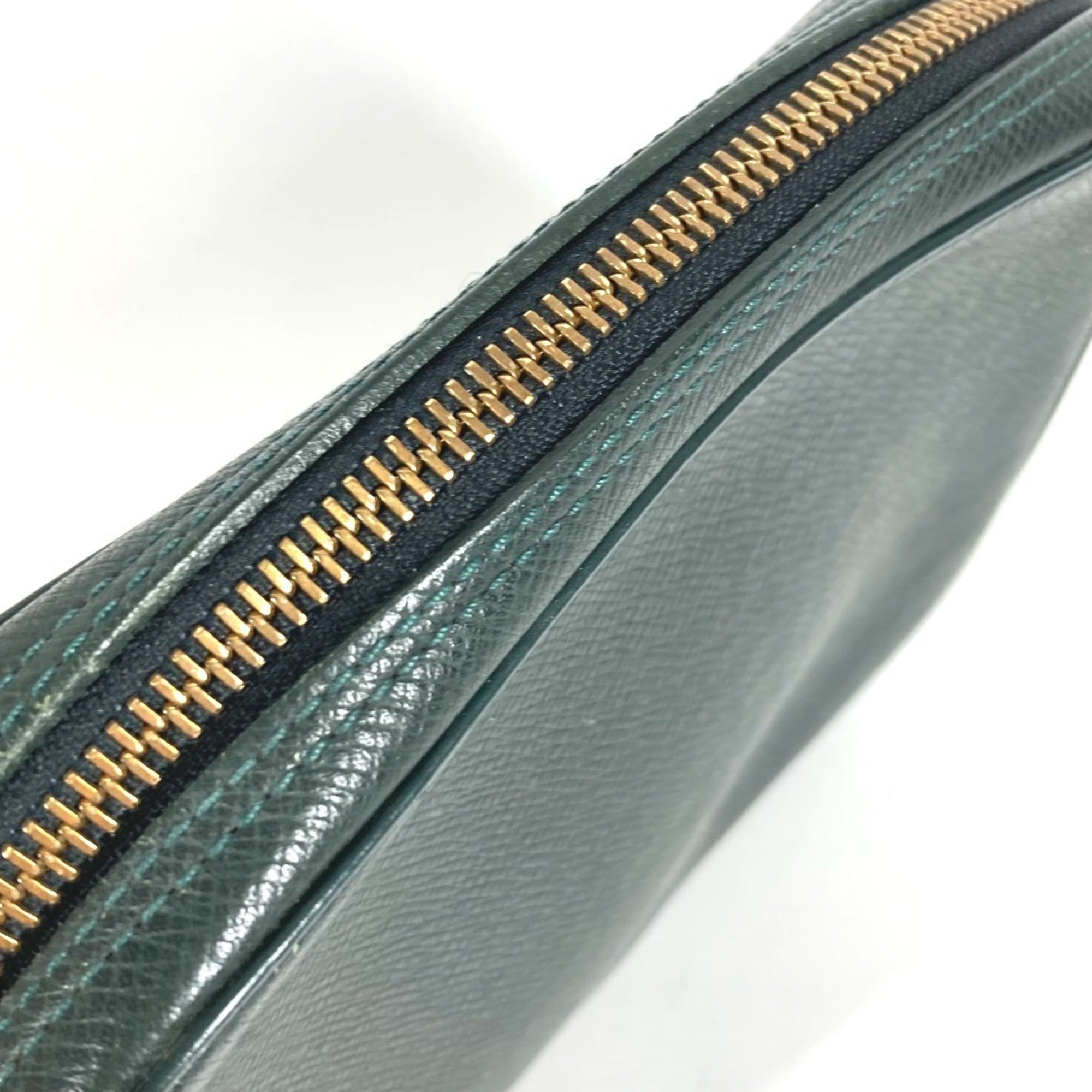 Louis Vuitton Taiga Episea Green Taiga Leather Clutch Bag Pouch (Pre-Owned)