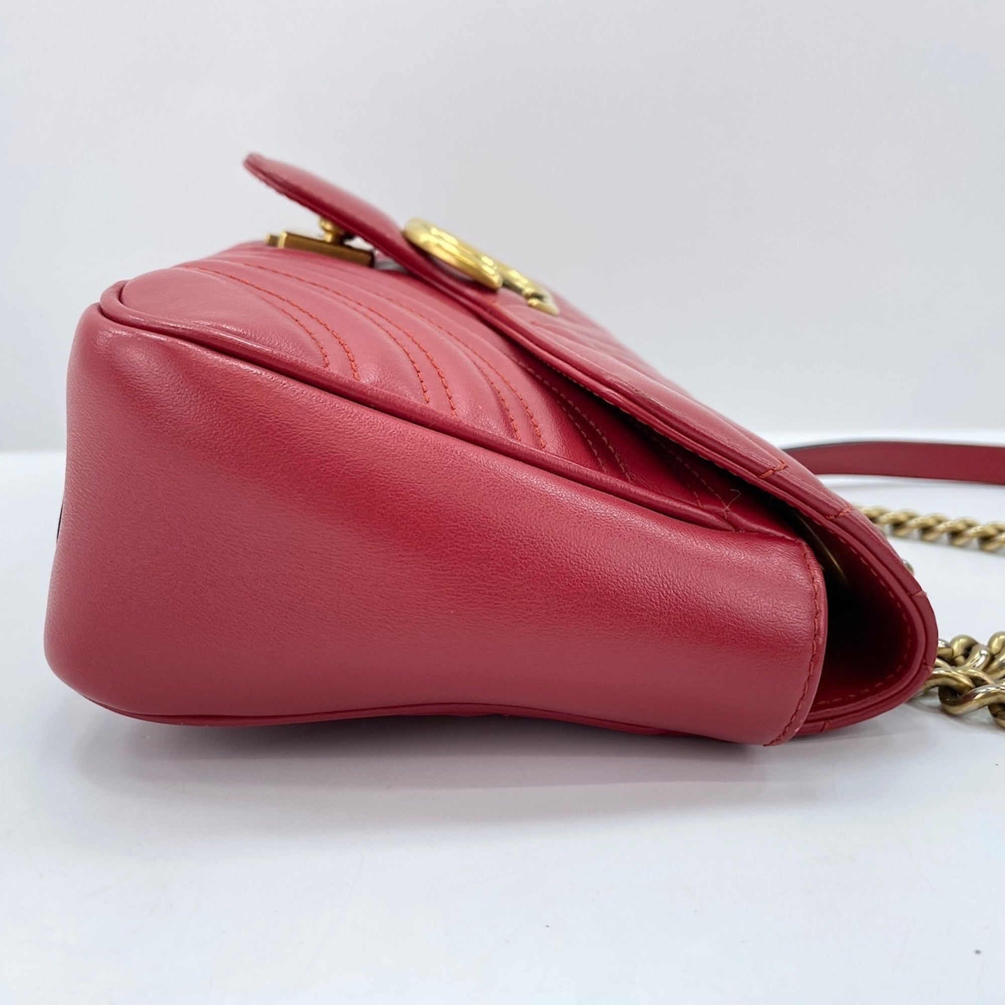 Gucci Red Color Leather Shoulder Bag (Pre-Owned)