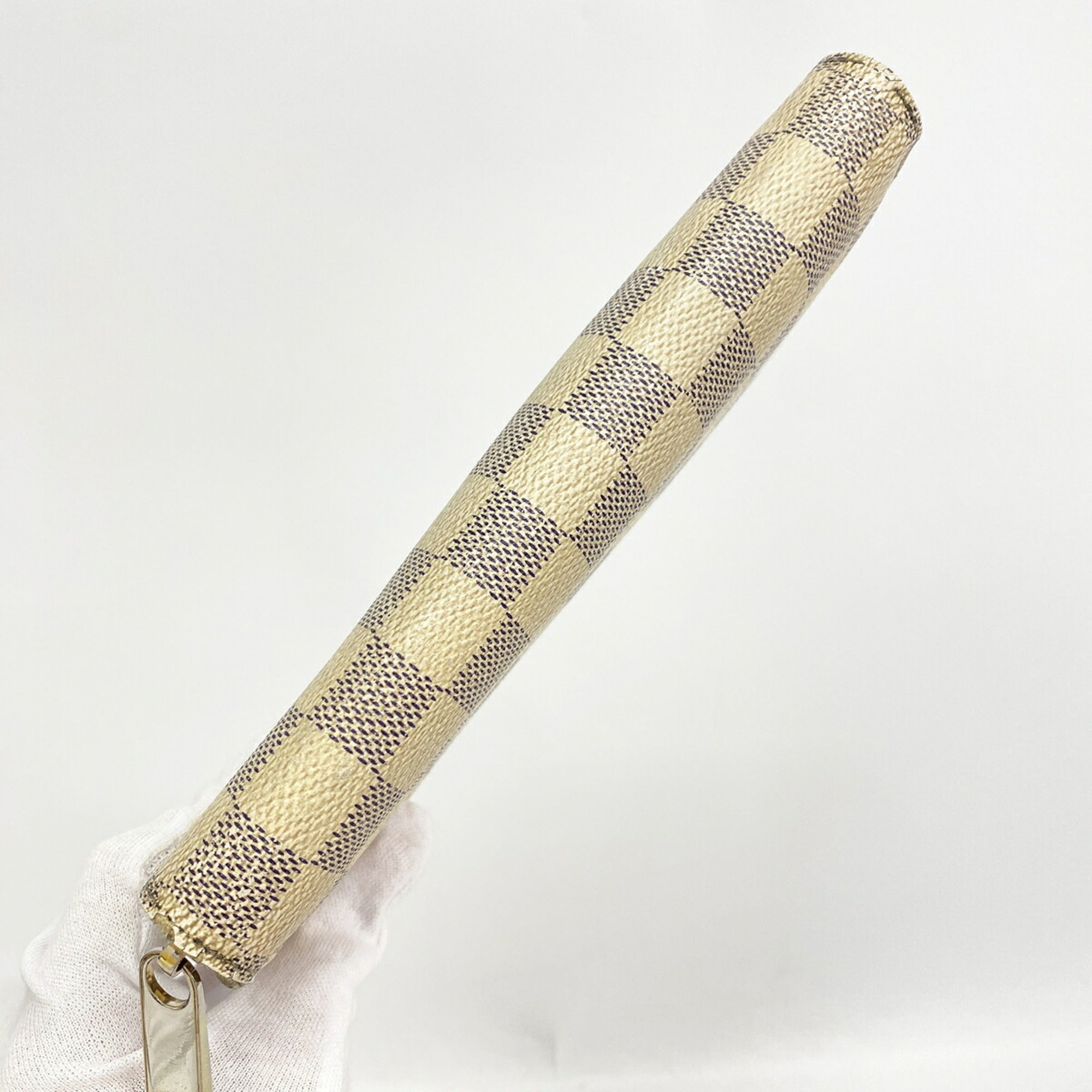Louis Vuitton White Long Wallet (Bi-Fold) (Pre-Owned)