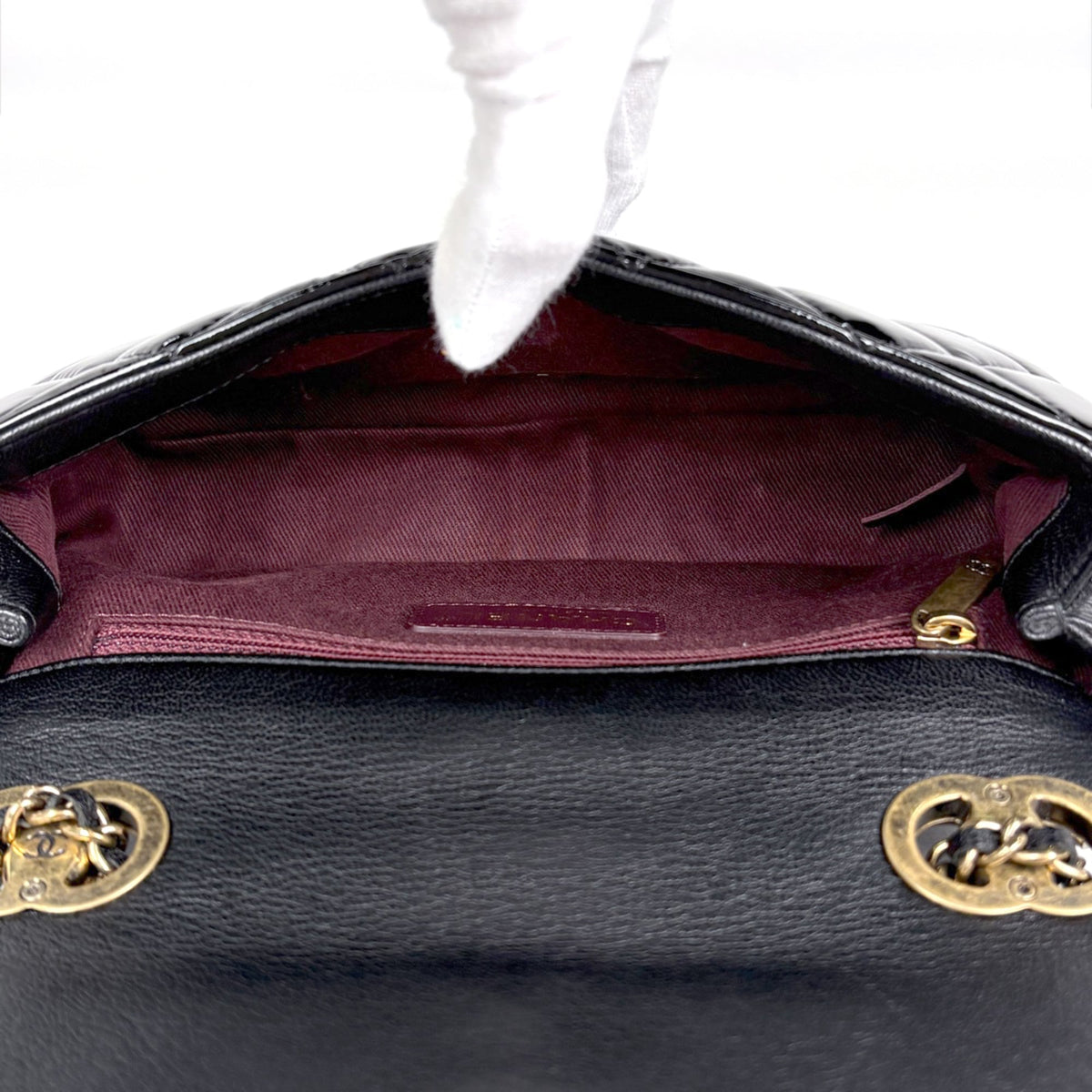 Chanel Matelasse Black Patent Leather Leather Shoulder Bag (Pre-Owned)