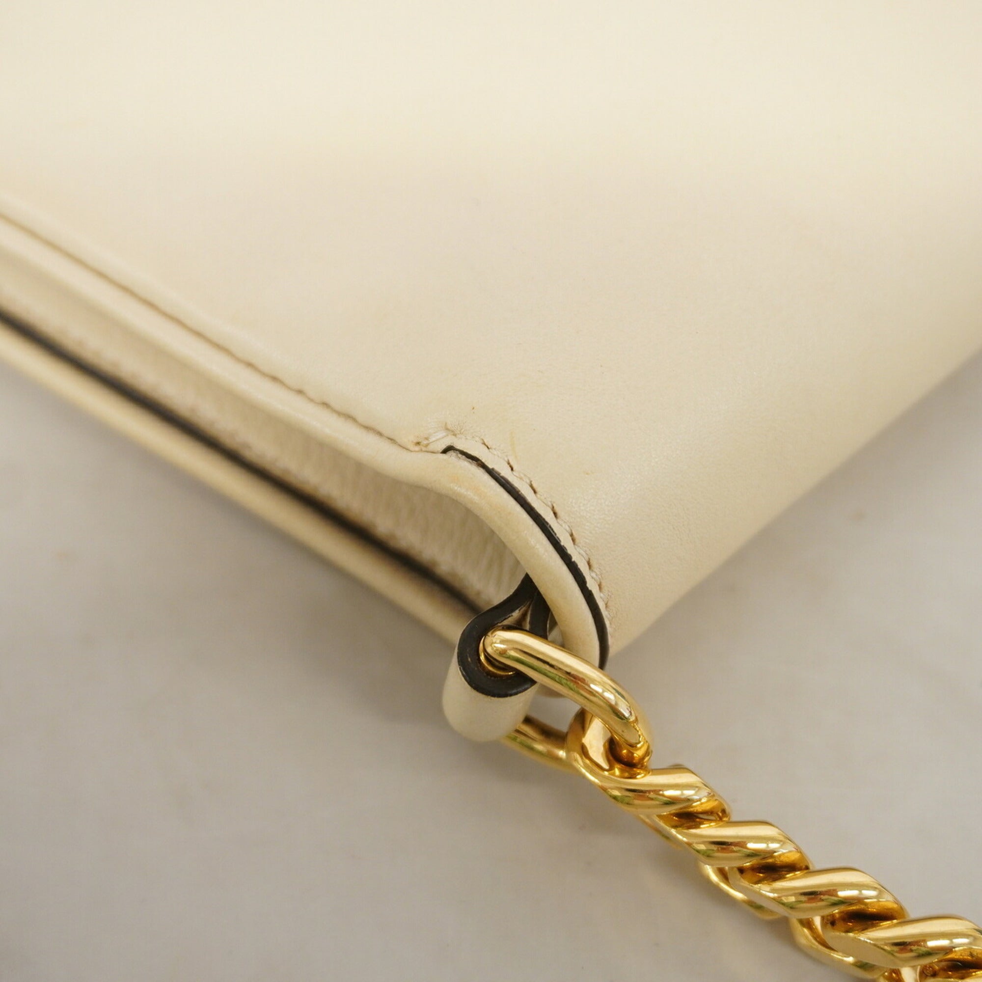 Gucci Beige Leather Shoulder Bag (Pre-Owned)