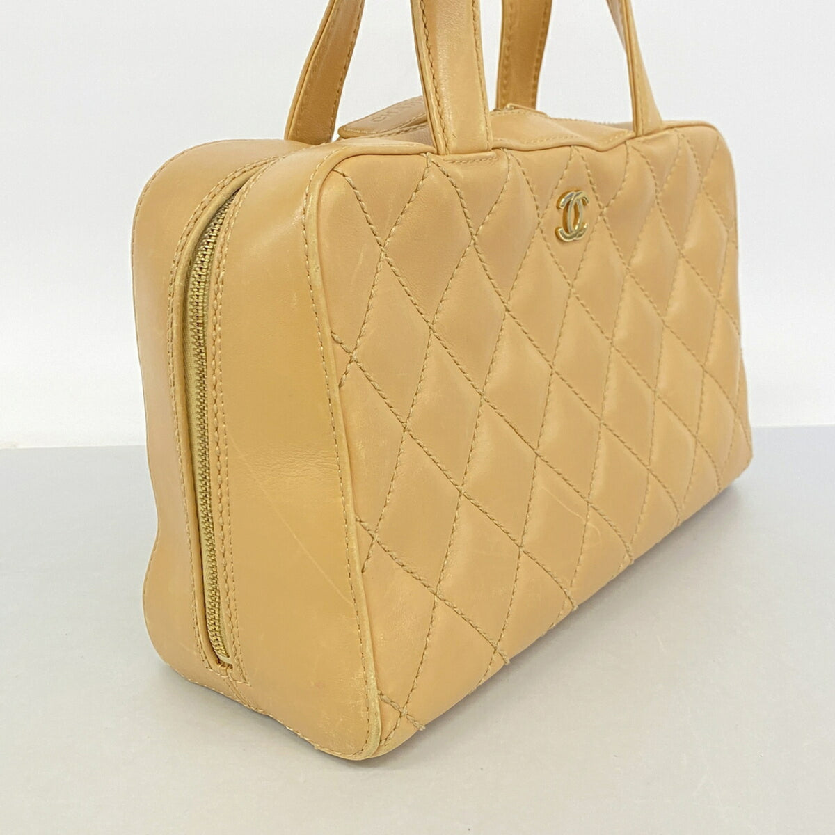 Chanel Beige Leather Handbag (Pre-Owned)