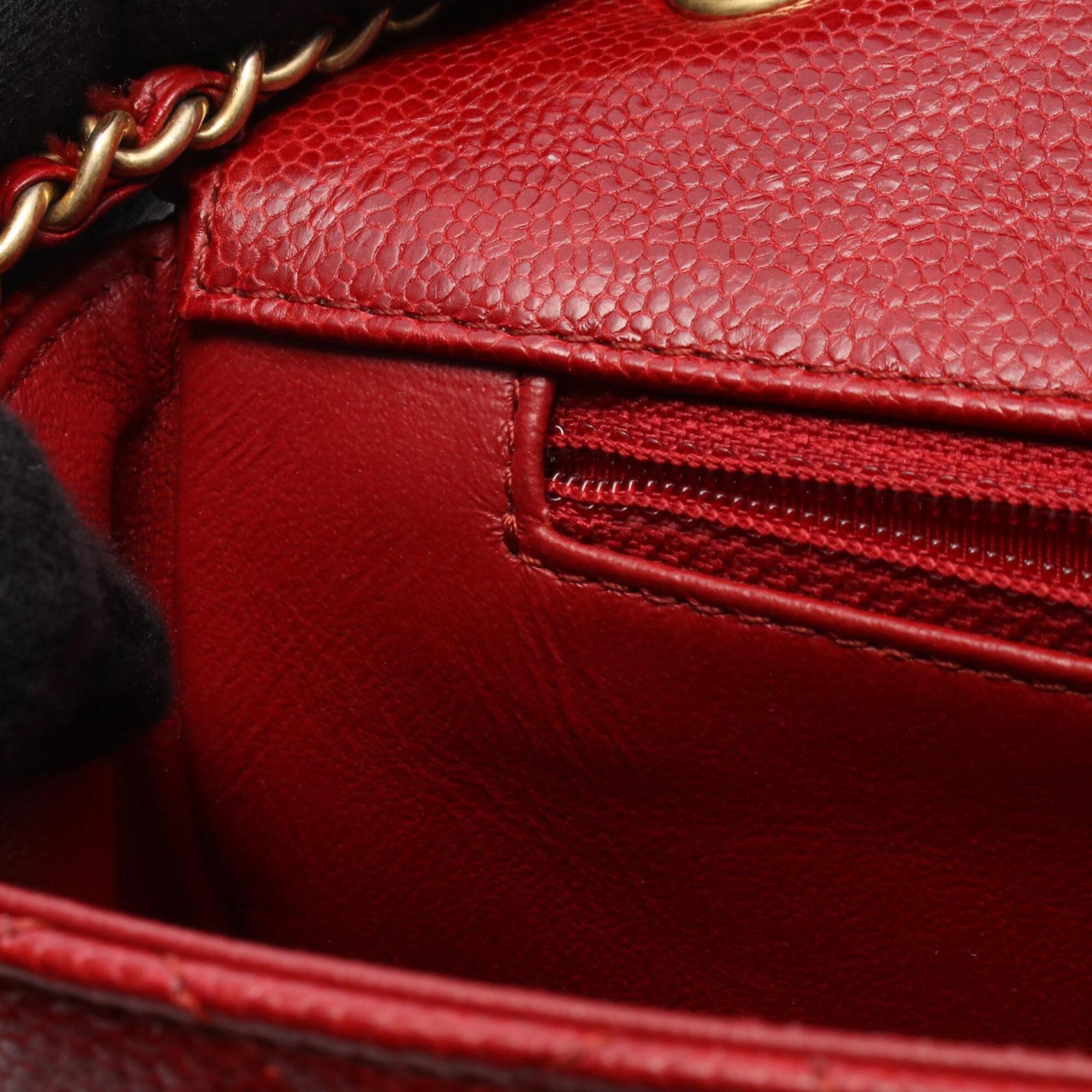 Chanel Red Color Leather Handbag Shoulder Bag (Pre-Owned)
