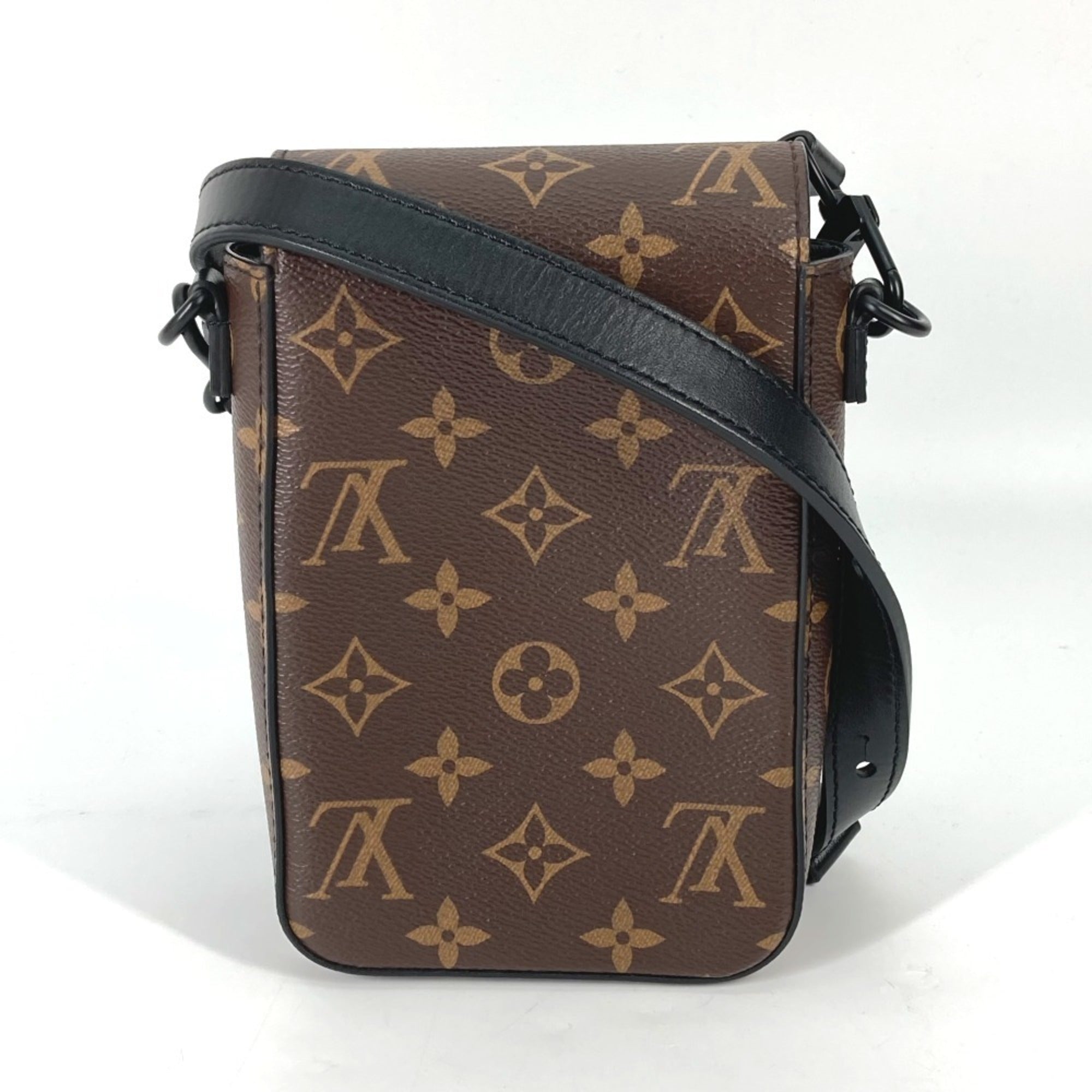 Louis Vuitton Brown Monogram Pochette Shoulder Bag (Pre-Owned)