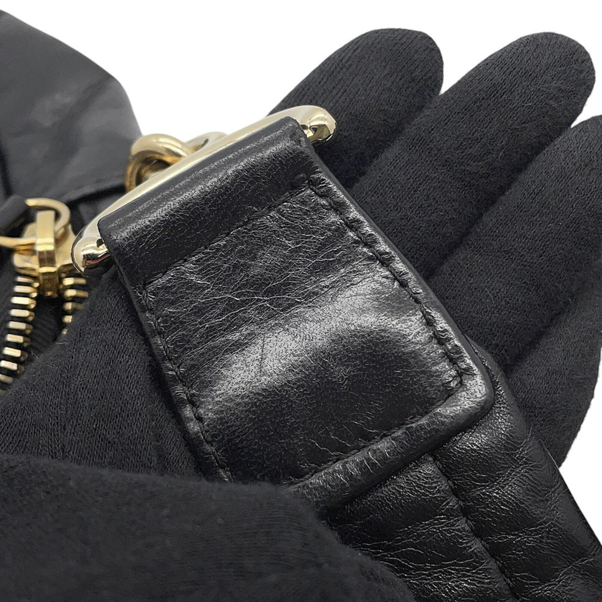 Chanel Black Leather Shoulder Bag (Pre-Owned)
