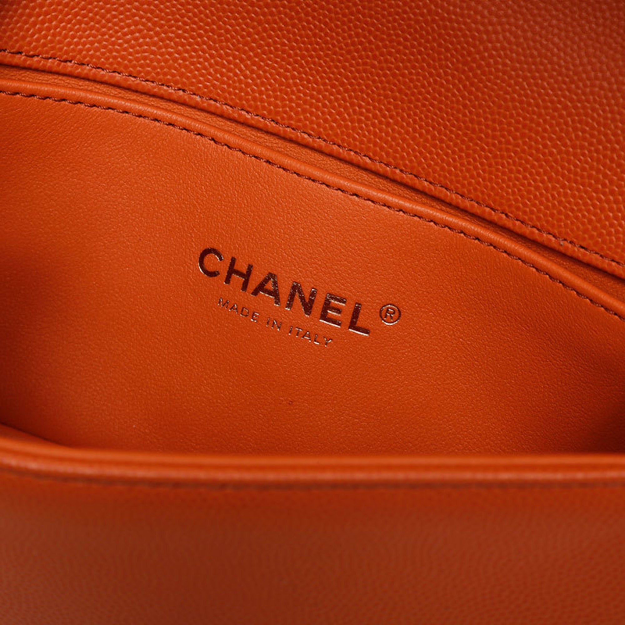 Chanel Orange Shoulder Bag (Pre-Owned)