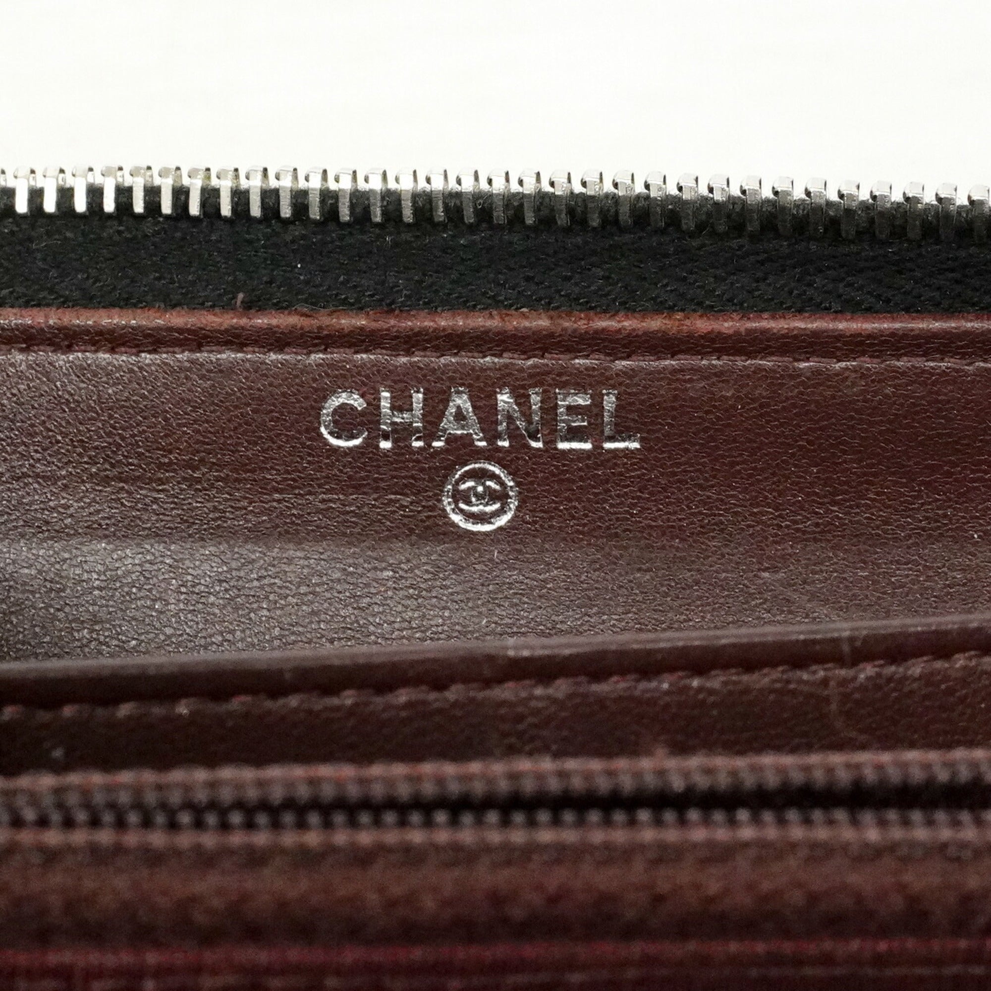 Chanel Black Leather Long Wallet (Bi-Fold) (Pre-Owned)