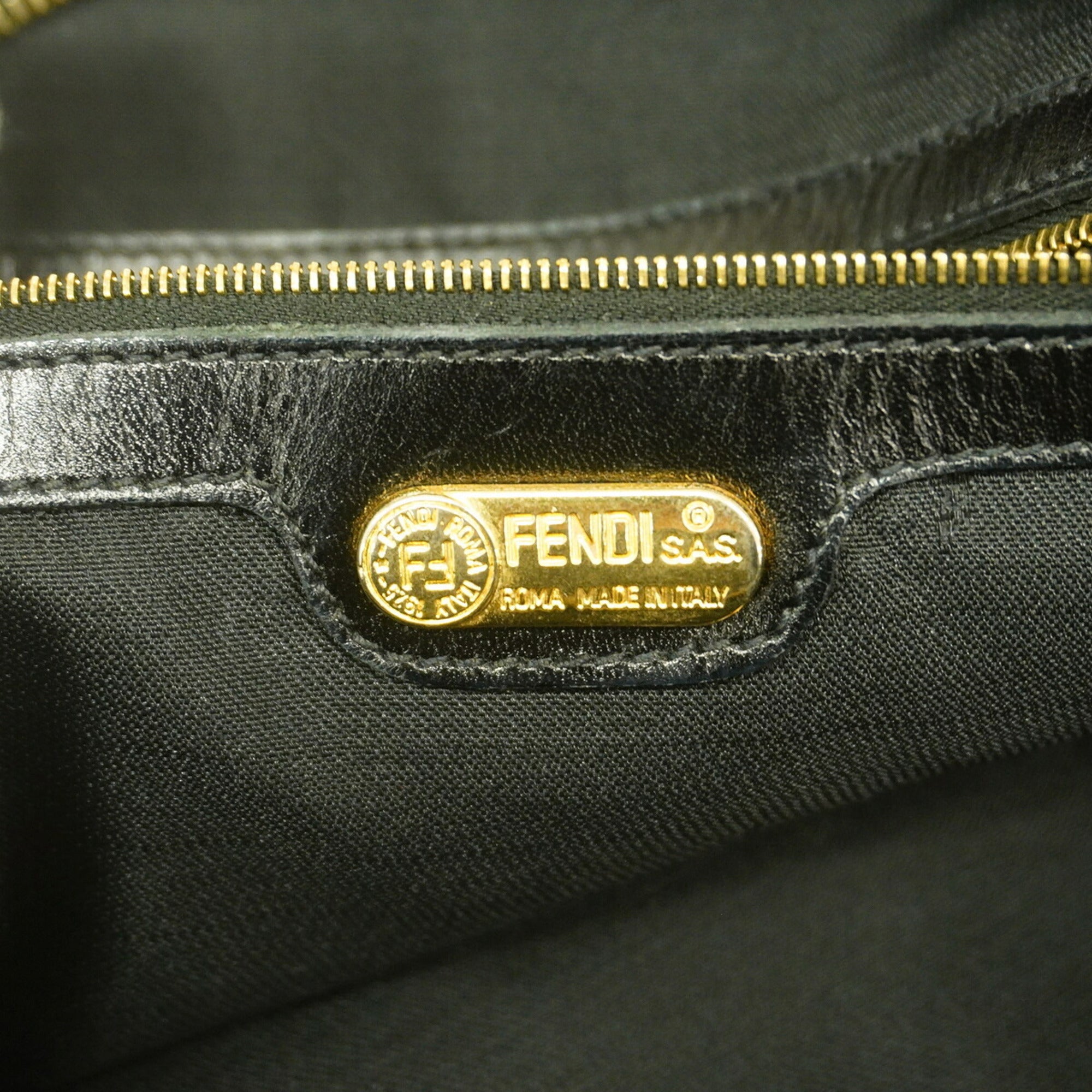 Fendi Black Nylon Handbag (Pre-Owned)