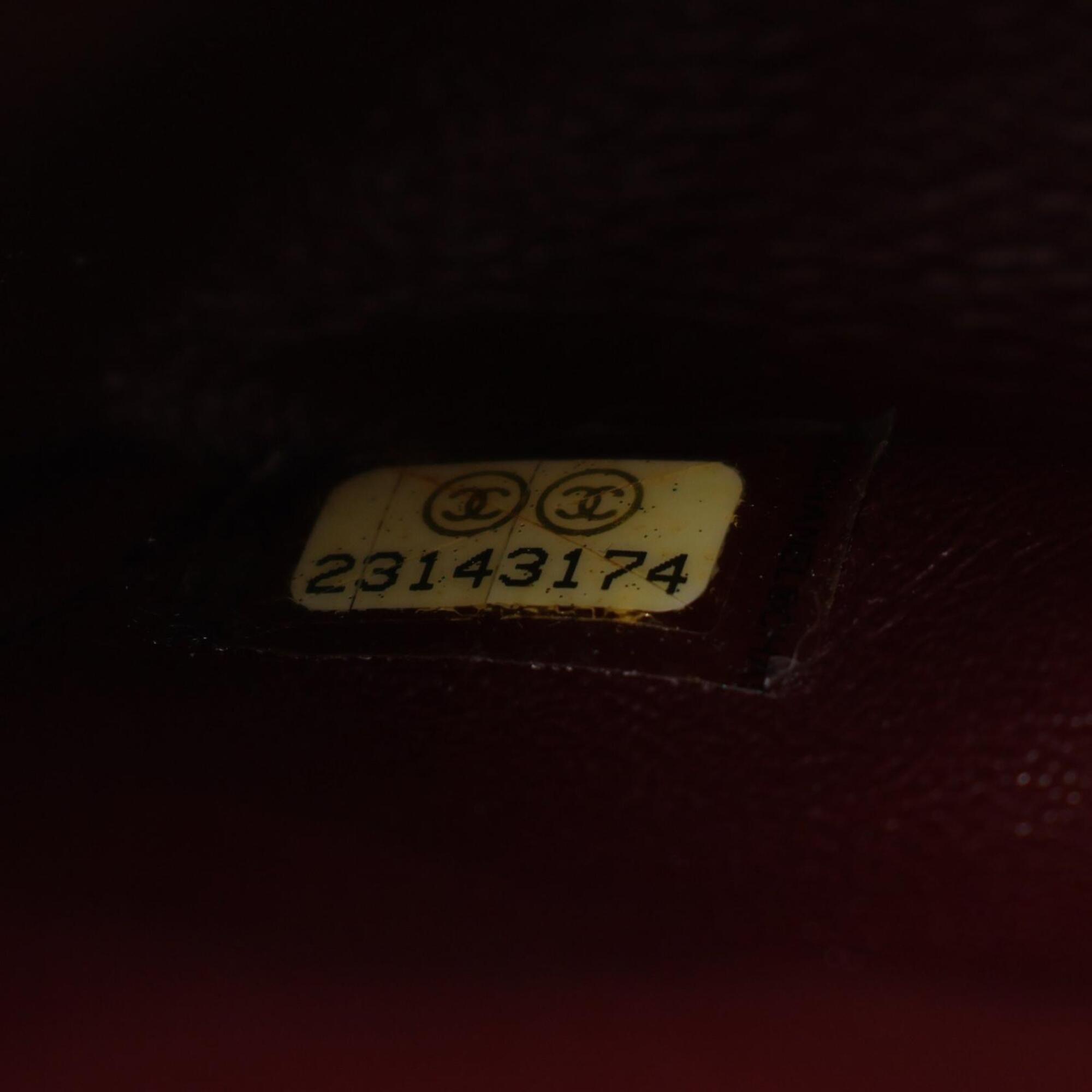 Chanel Black Leather Handbag Shoulder Bag (Pre-Owned)