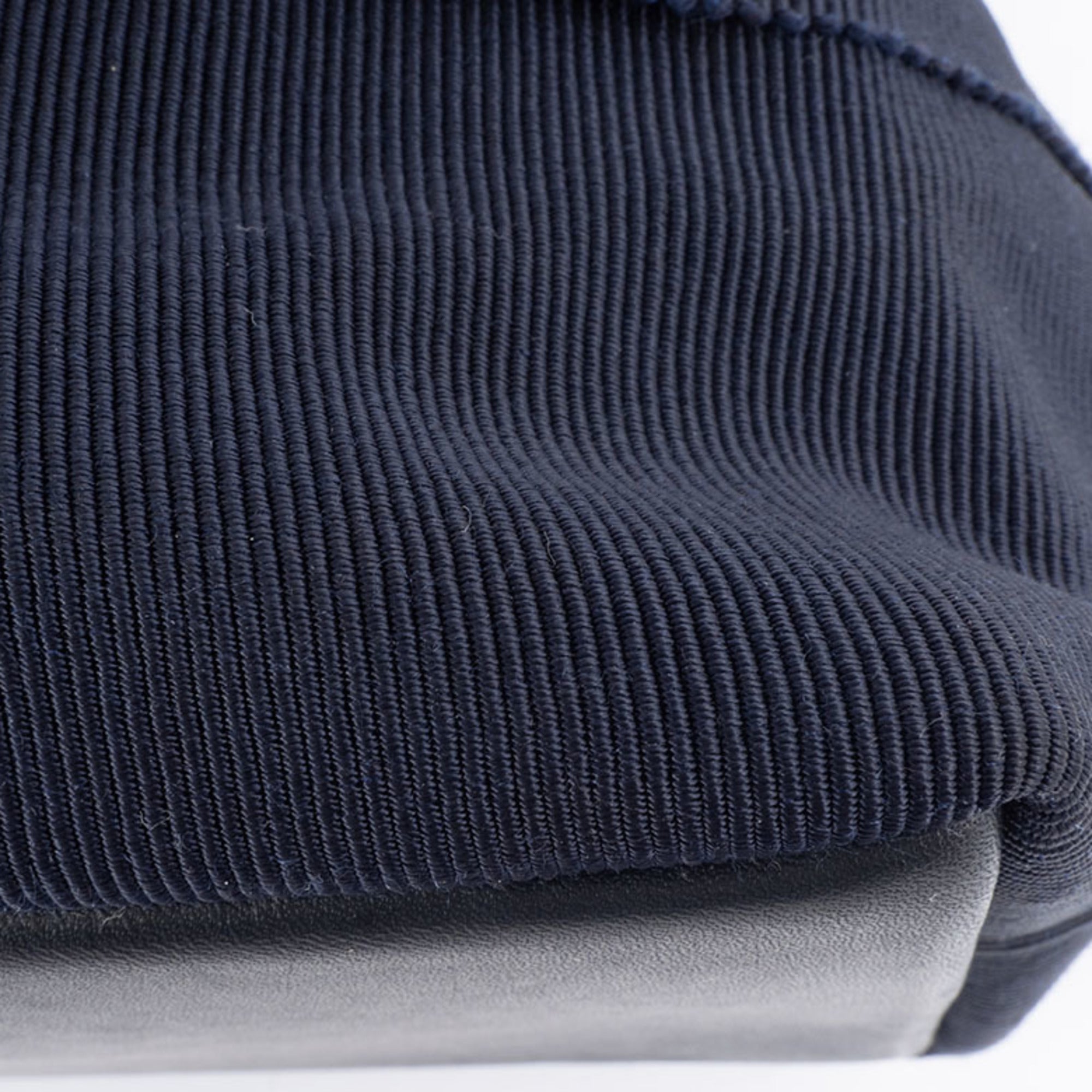 Salvatore Ferragamo Vara Navy Nylon Leather Tote Bag (Pre-Owned)