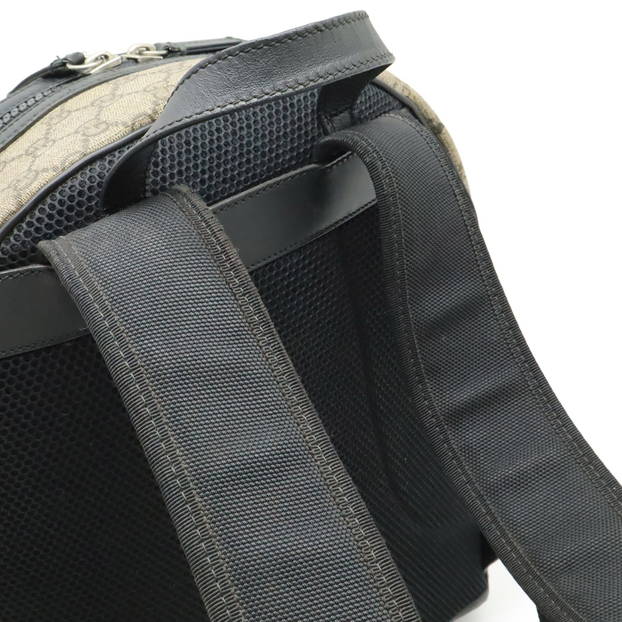 Gucci Beige Black Gg Supreme Backpack (Pre-Owned)