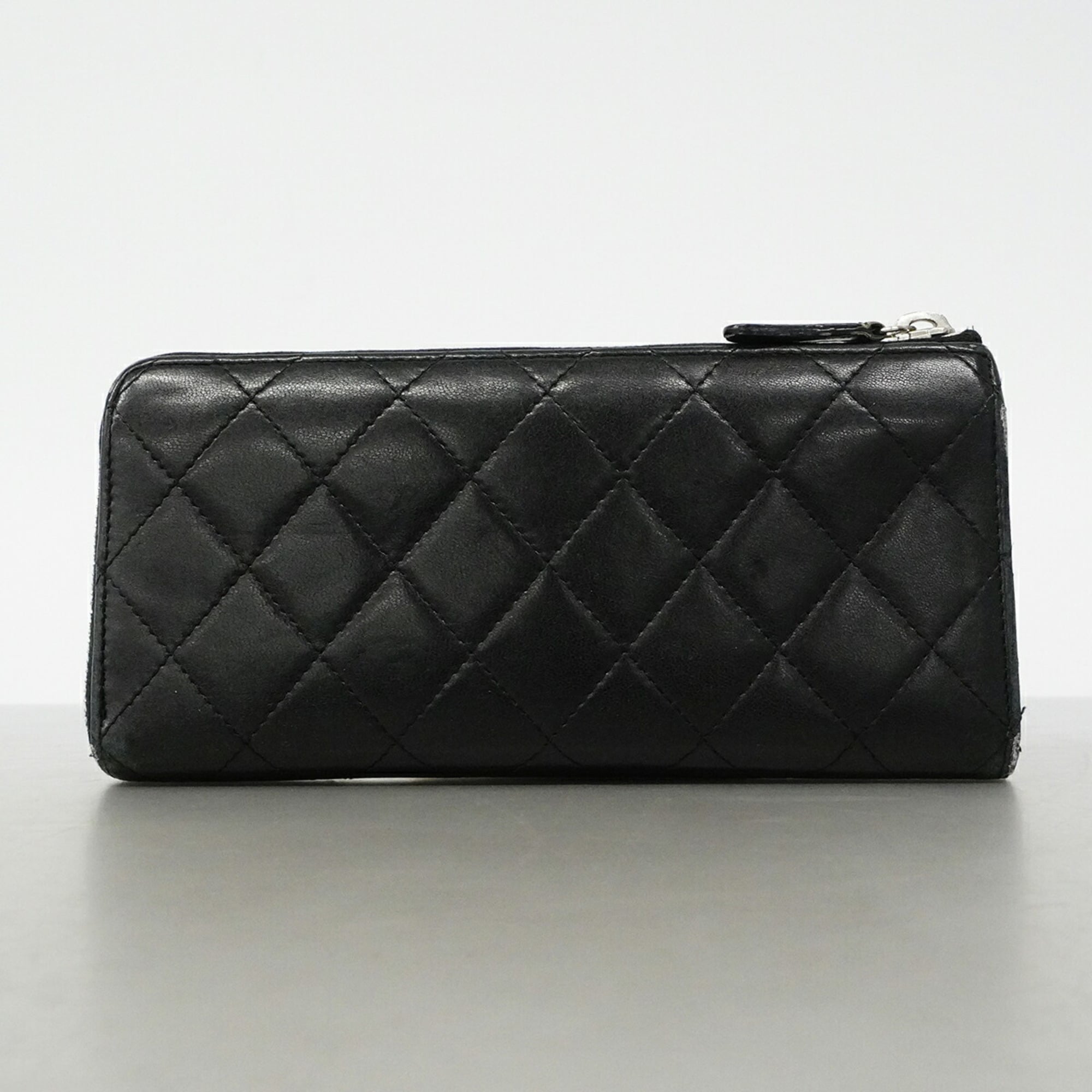 Chanel Black Leather Long Wallet (Bi-Fold) (Pre-Owned)