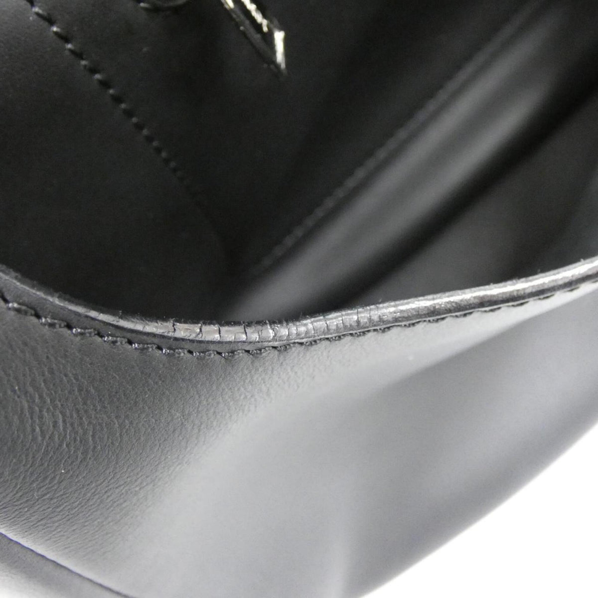 Loewe Black Leather Shoulder Bag (Pre-Owned)