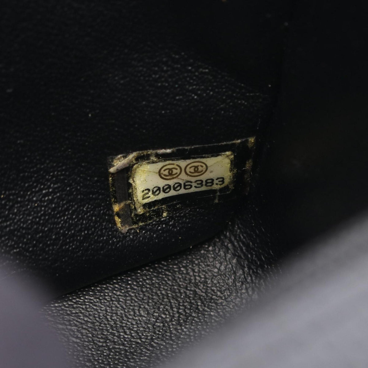 Chanel Black Grained Calfskin Handbag Shoulder Bag (Pre-Owned)