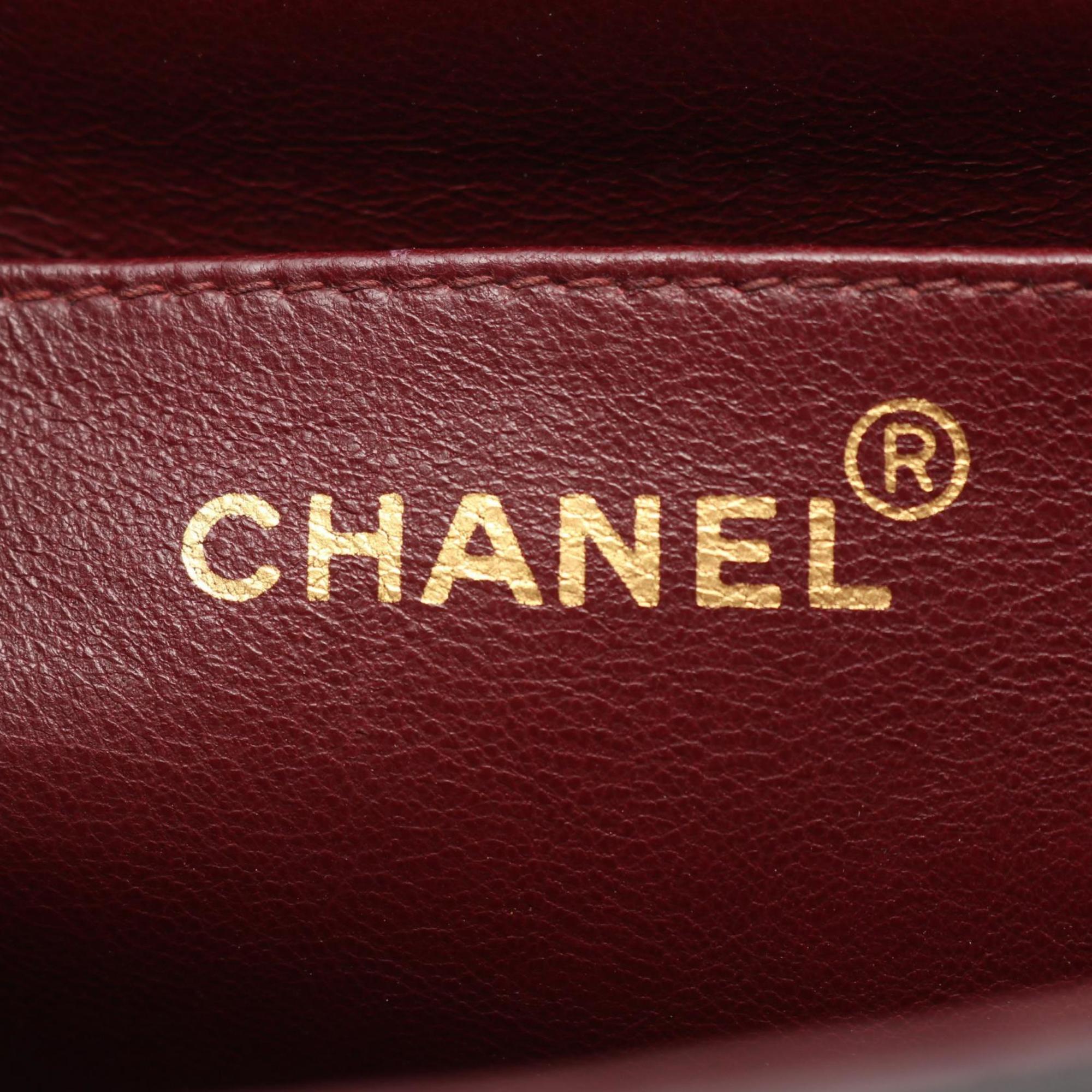 Chanel Black Leather Shoulder Bag (Pre-Owned)