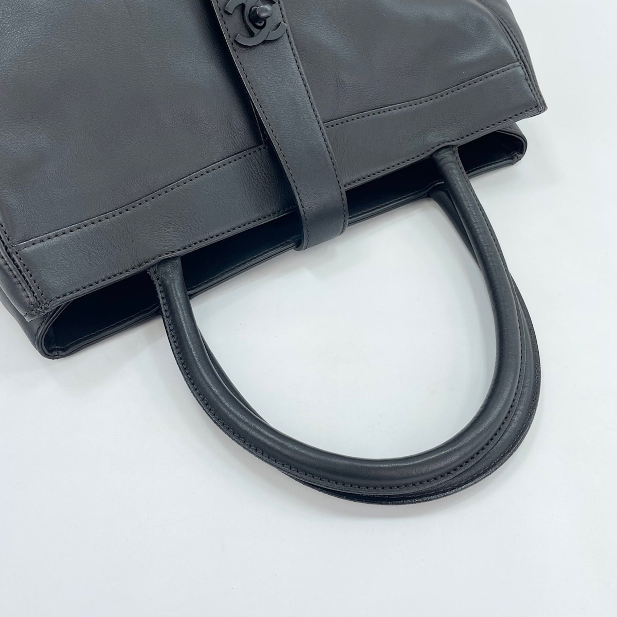 Chanel Black Tote Bag (Pre-Owned)