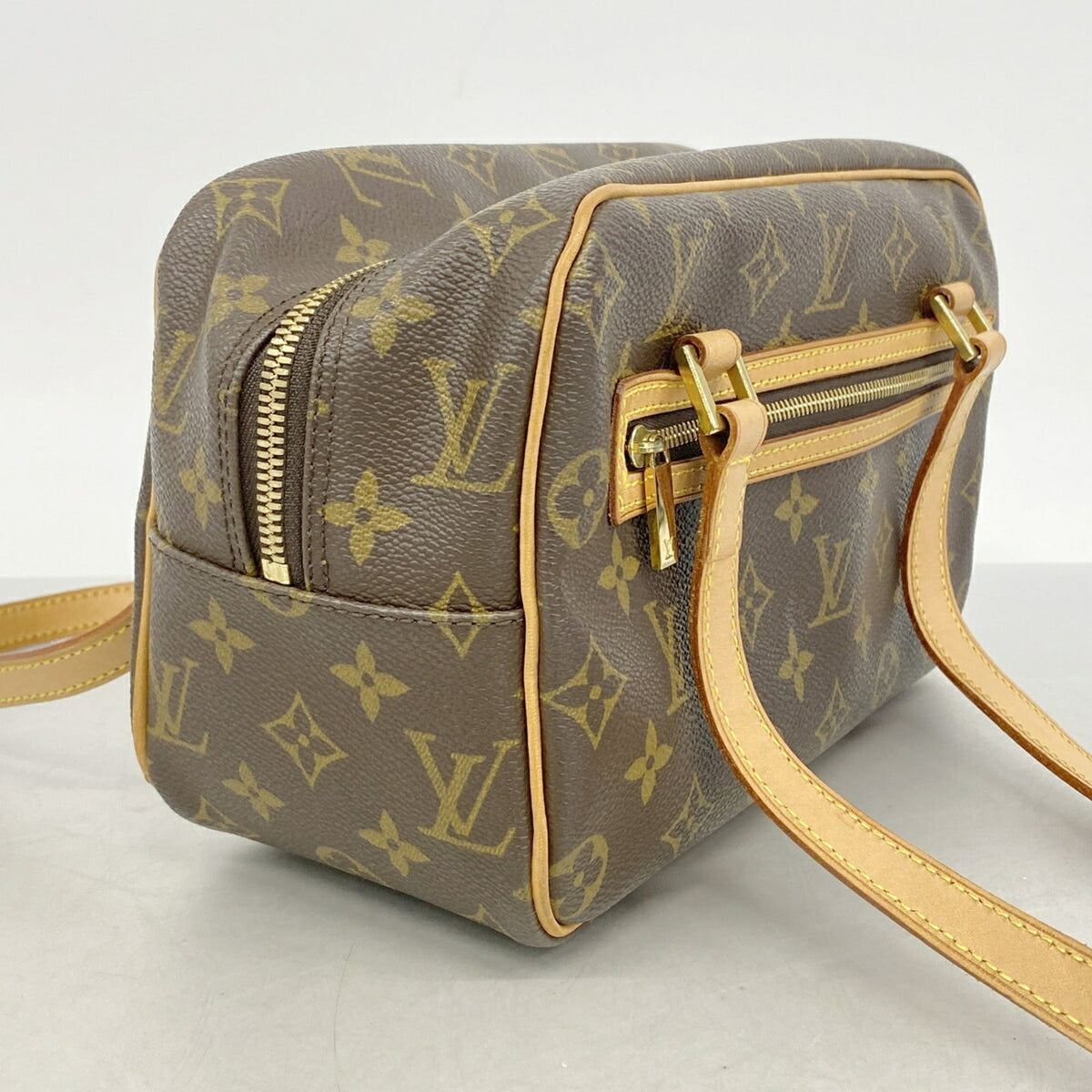 Louis Vuitton Brown Shoulder Bag (Pre-Owned)