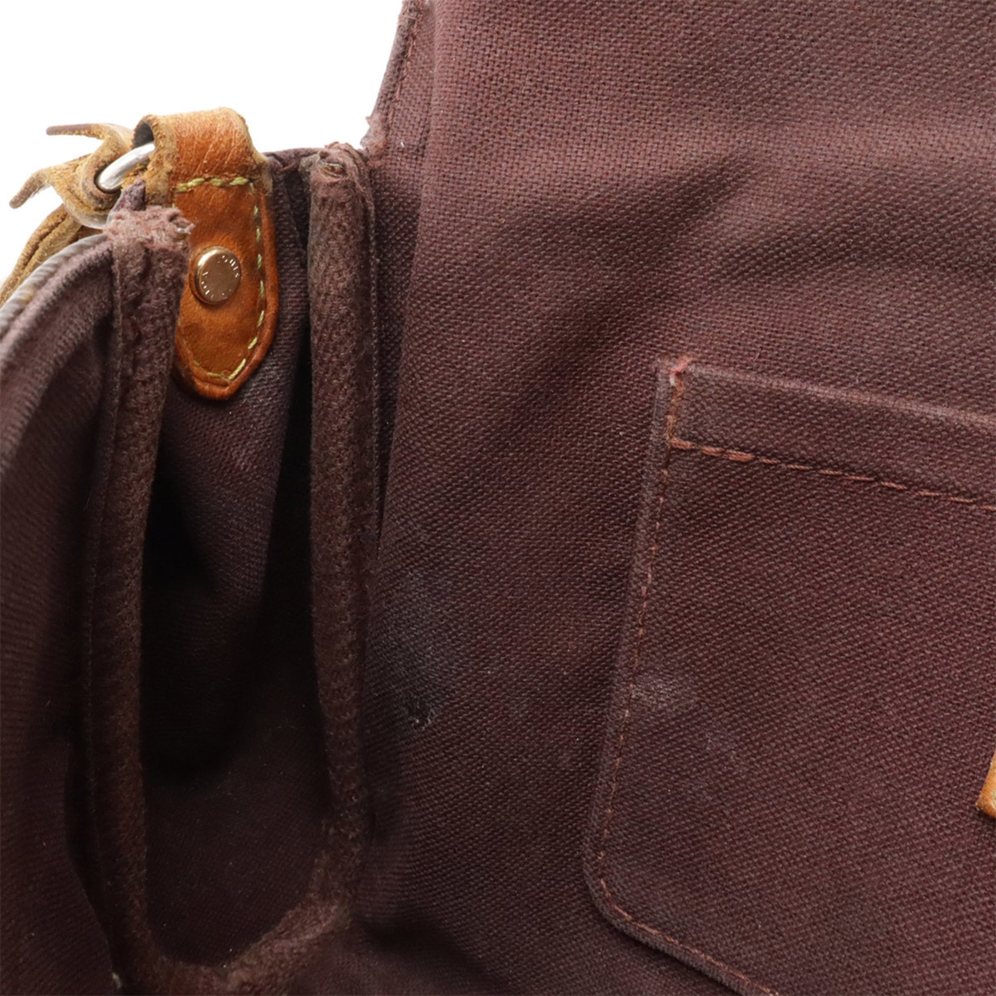 Louis Vuitton Brown Monogram Canvas Clutch Bag Shoulder Bag (Pre-Owned)