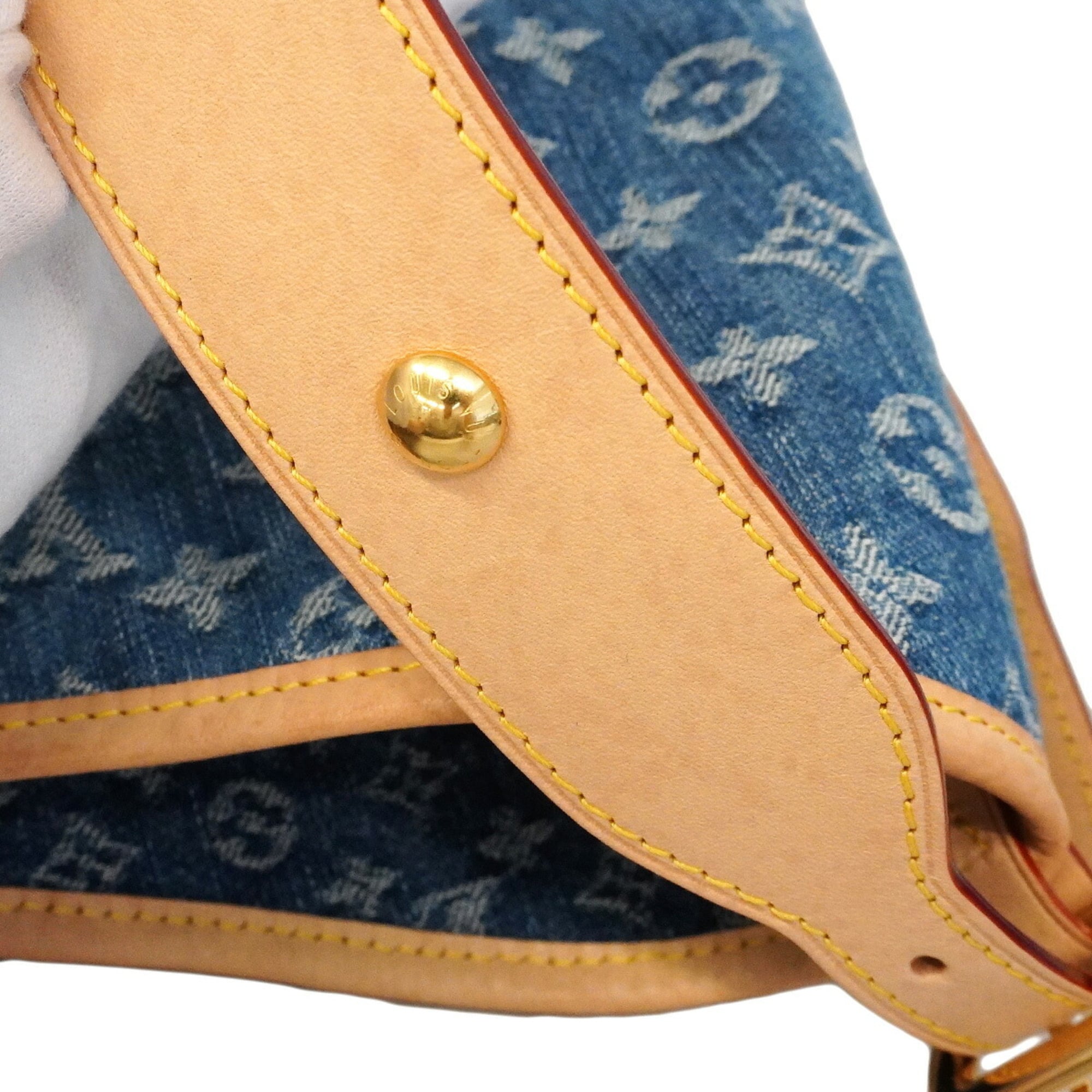 Louis Vuitton Blue Shoulder Bag (Pre-Owned)
