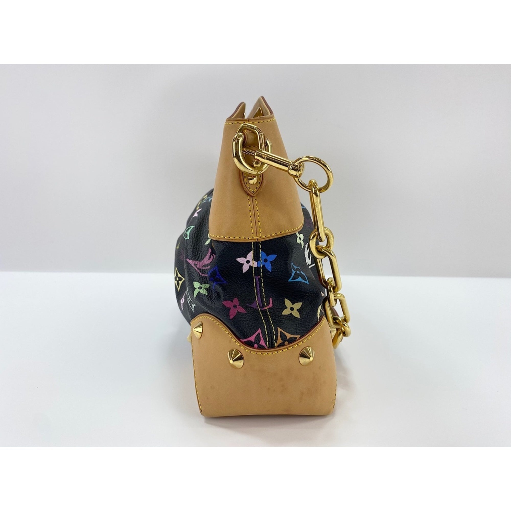 Louis Vuitton Black Handbag (Pre-Owned)
