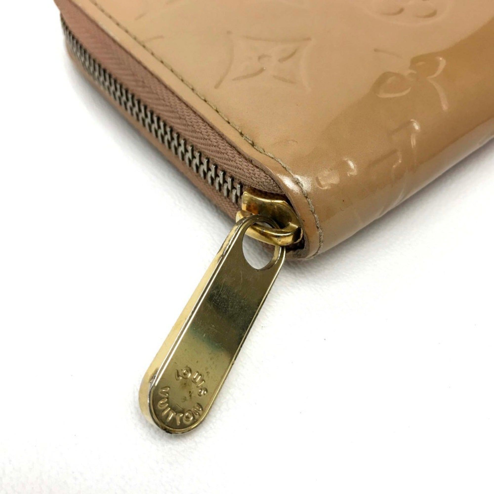 Louis Vuitton Beige Leather Long Wallet (Bi-Fold) (Pre-Owned)