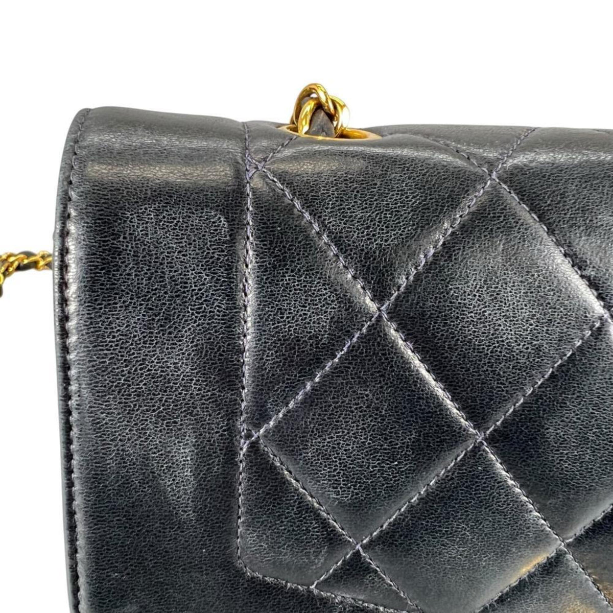 Chanel Black Grained Calfskin Shoulder Bag (Pre-Owned)
