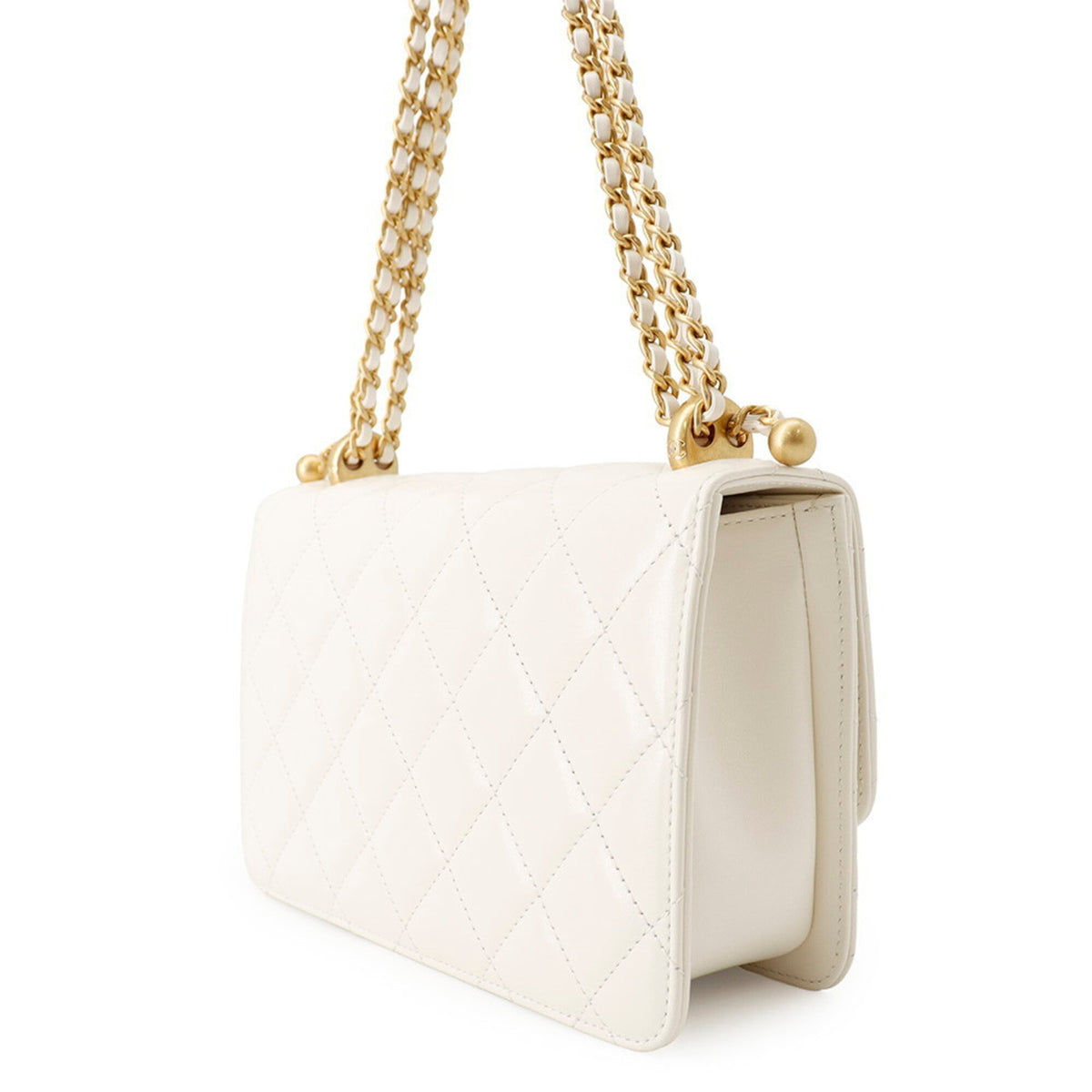 Chanel Matelasse White Leather Handbag Shoulder Bag (Pre-Owned)