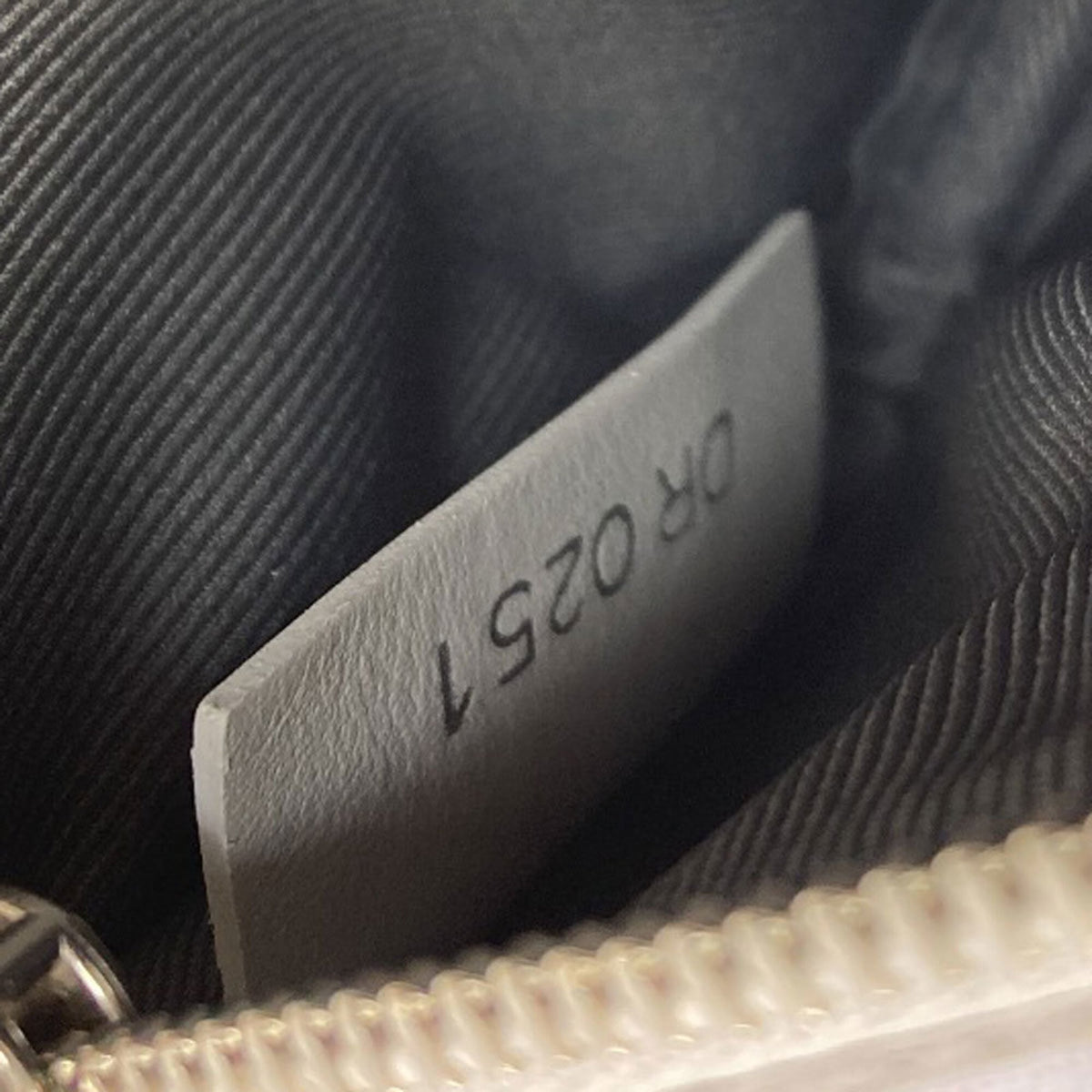 Louis Vuitton Gray Shoulder Bag (Pre-Owned)
